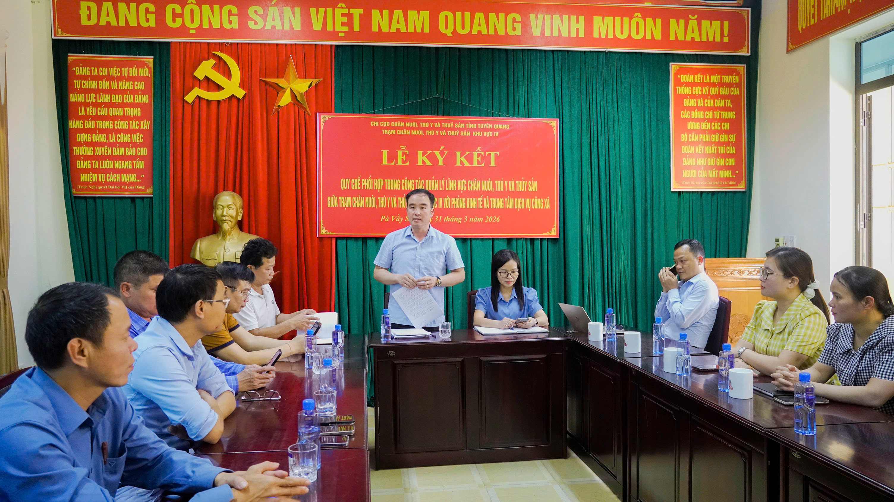 Ký kết quy chế phối hợp quản lý lĩnh vực chăn nuôi, thú y và thủy sản tại địa phương