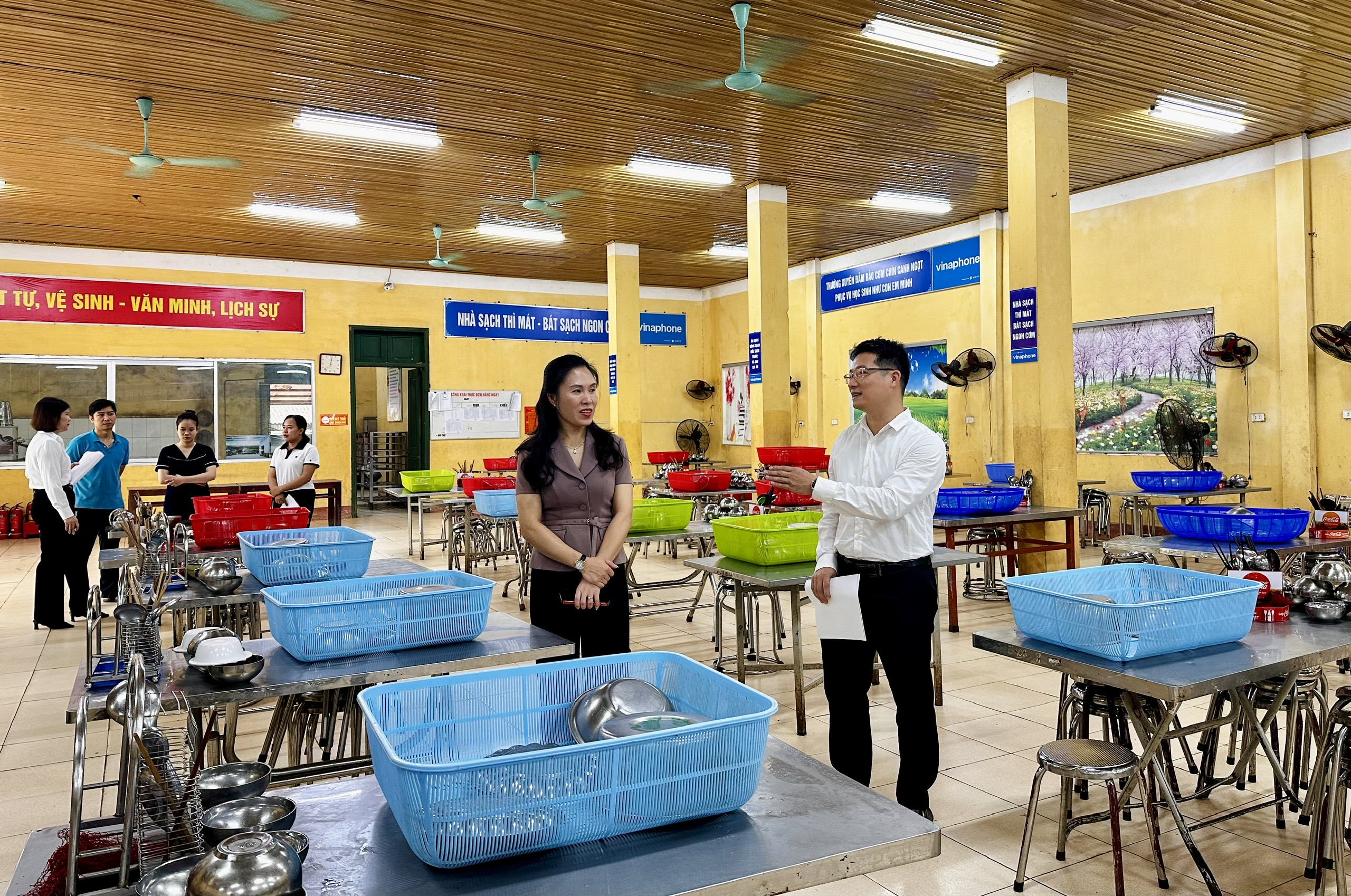 Kiểm tra an toàn thực phẩm tại bếp ăn trường học