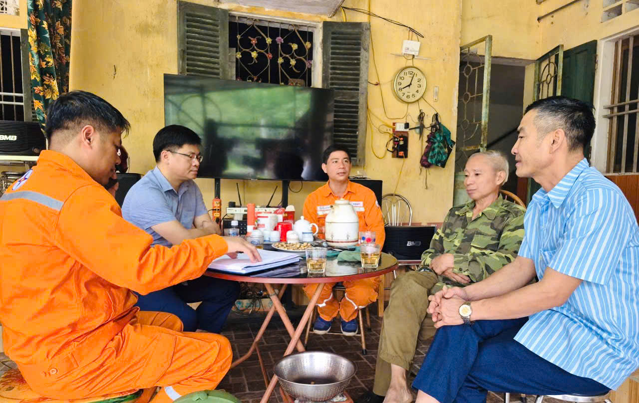 Tuyên truyền, giải phóng hành lang bảo vệ an toàn công trình điện lực