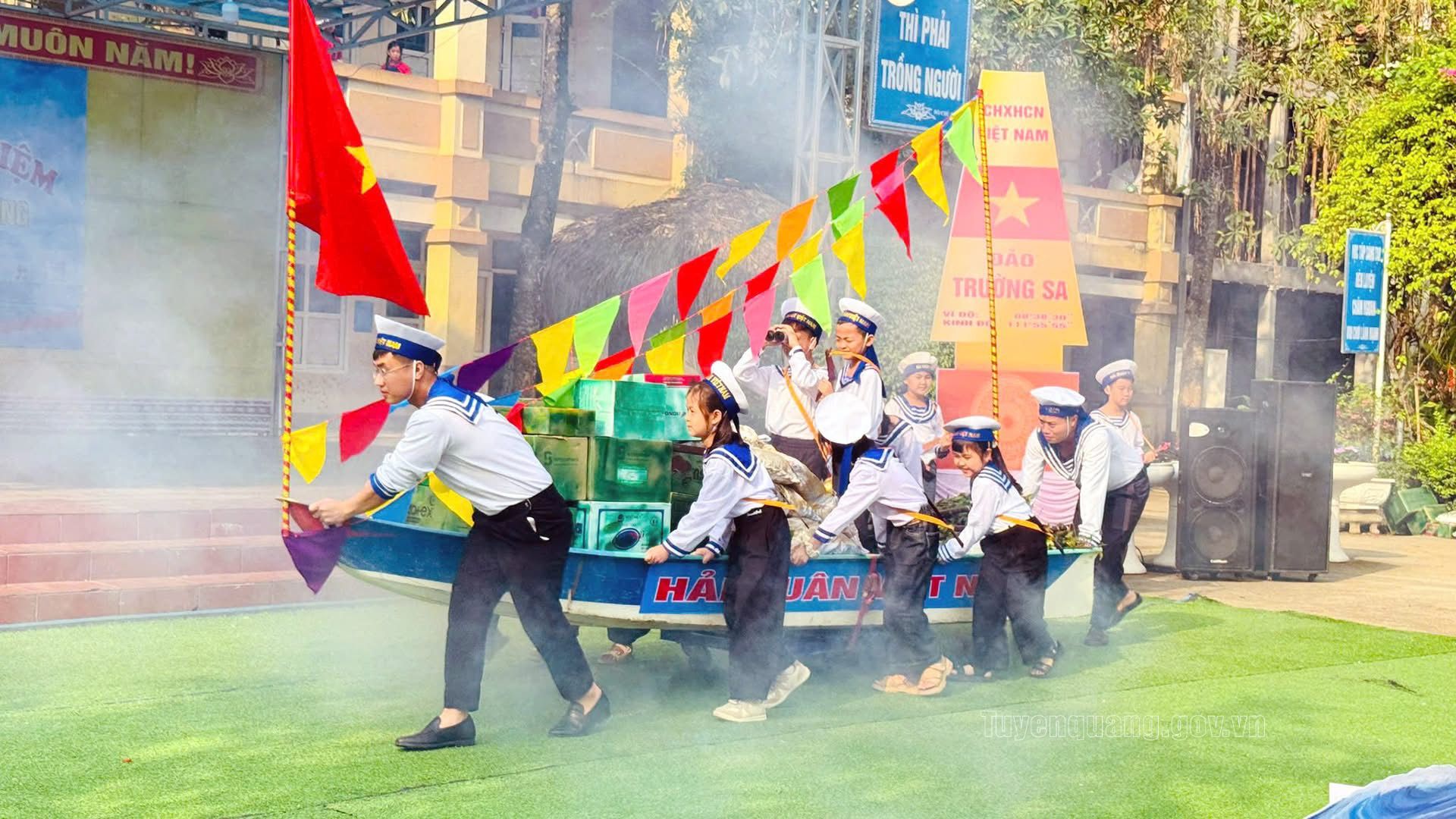 Ươm mầm tình yêu biển đảo từ những giờ học trải nghiệm ở vùng cao Pà Vầy Sủ