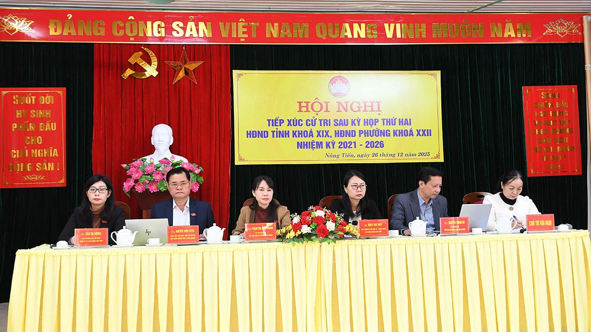 Tổ đại biểu số 6 HĐND tỉnh tiếp xúc cử tri phường Nông Tiến