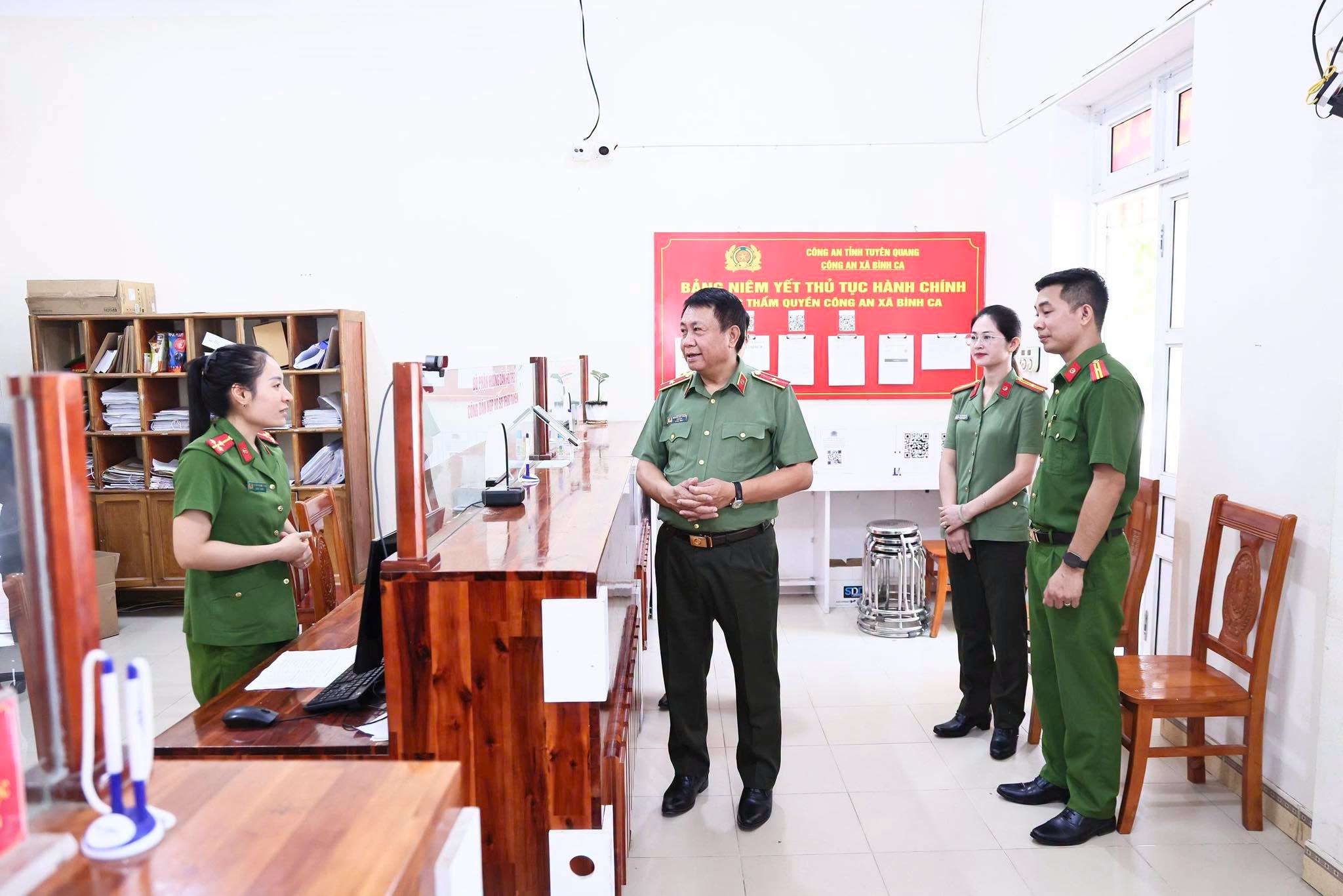 GIÁM ĐỐC CÔNG AN TỈNH KIỂM TRA ĐỘT XUẤT CÔNG AN XÃ BÌNH CA: HÀNH ĐỘNG THEO PHƯƠNG CHÂM “6 RÕ”