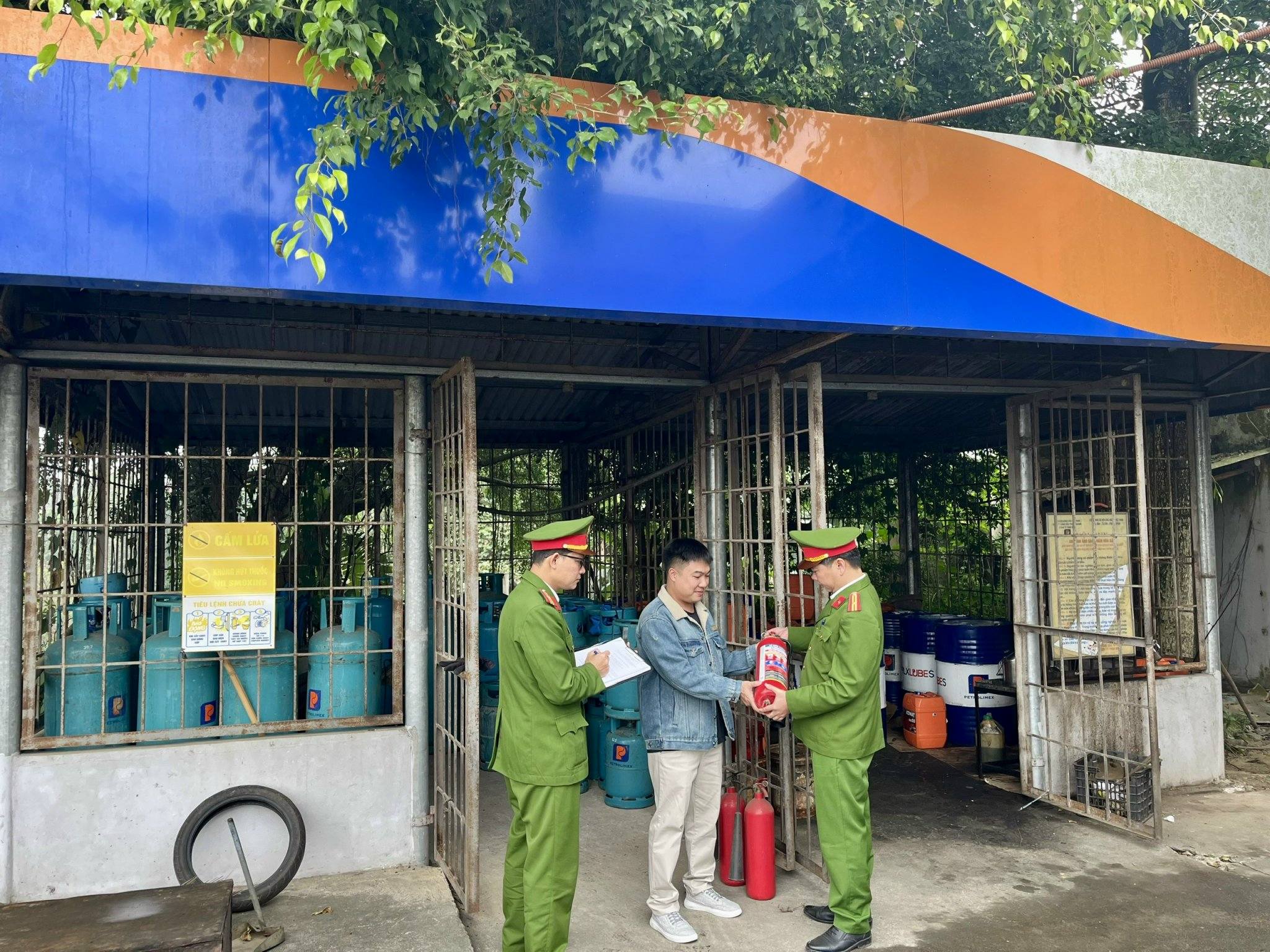 CÔNG AN PHƯỜNG MỸ LÂM TĂNG CƯỜNG CÔNG TÁC PHÒNG CHÁY, CHỮA CHÁY, CỨU NẠN, CỨU HỘ