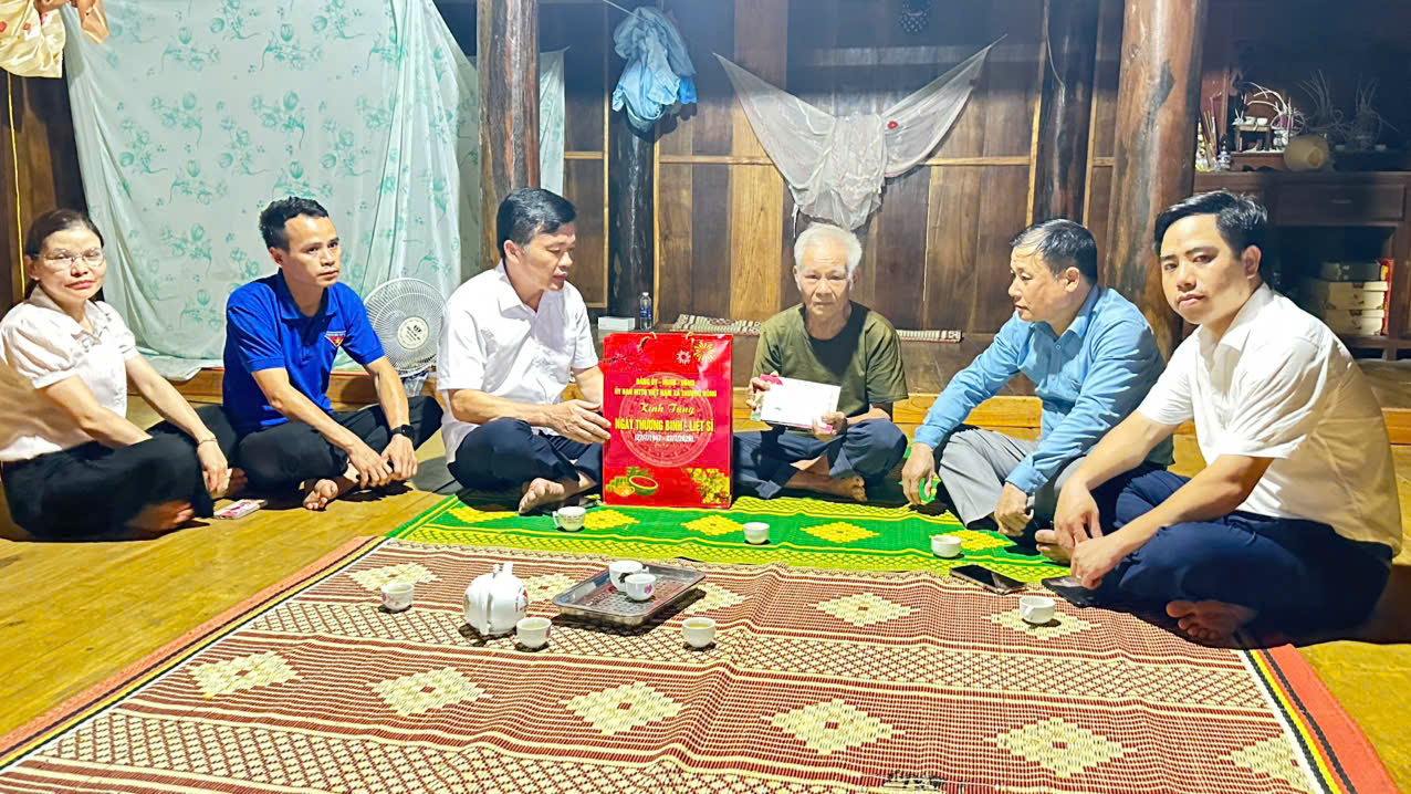 tăng qu&agrave; 5.jpg