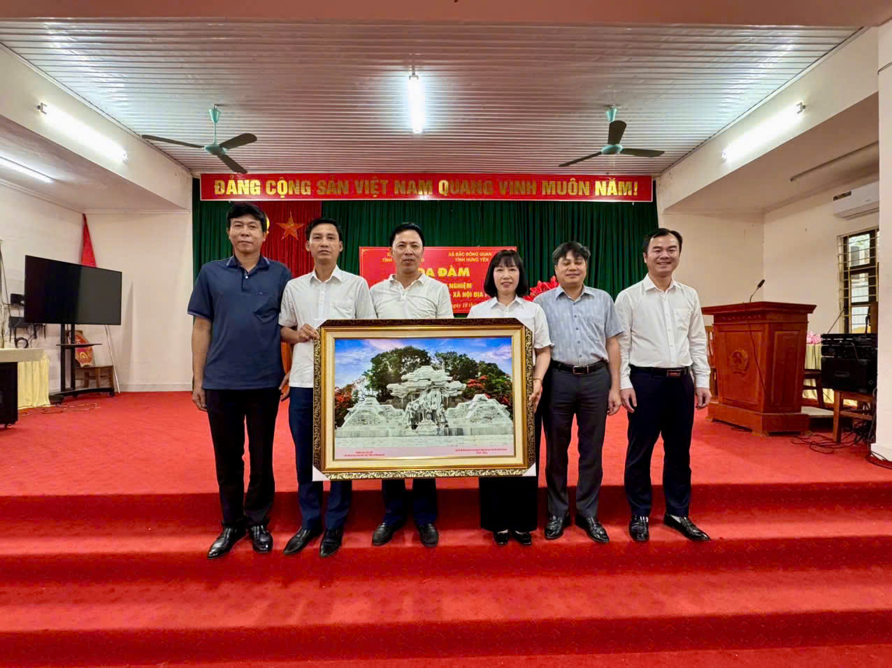 XÃ PHÚ LƯƠNG TỔ CHỨC TỌA ĐÀM TRAO ĐỔI KINH NGHIỆM PHÁT TRIỂN KINH TẾ - XÃ HỘI ĐỊA PHƯƠNG