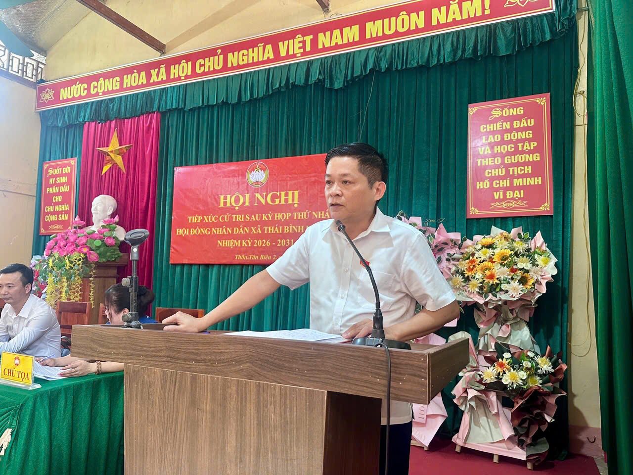 Tổ đại biểu HĐND xã Thái Bình tiếp xúc cử tri thôn Tân Biên 2