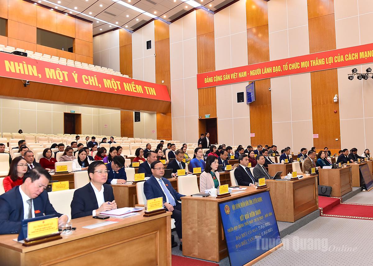 Tập trung đưa các nghị quyết đi vào cuộc sống