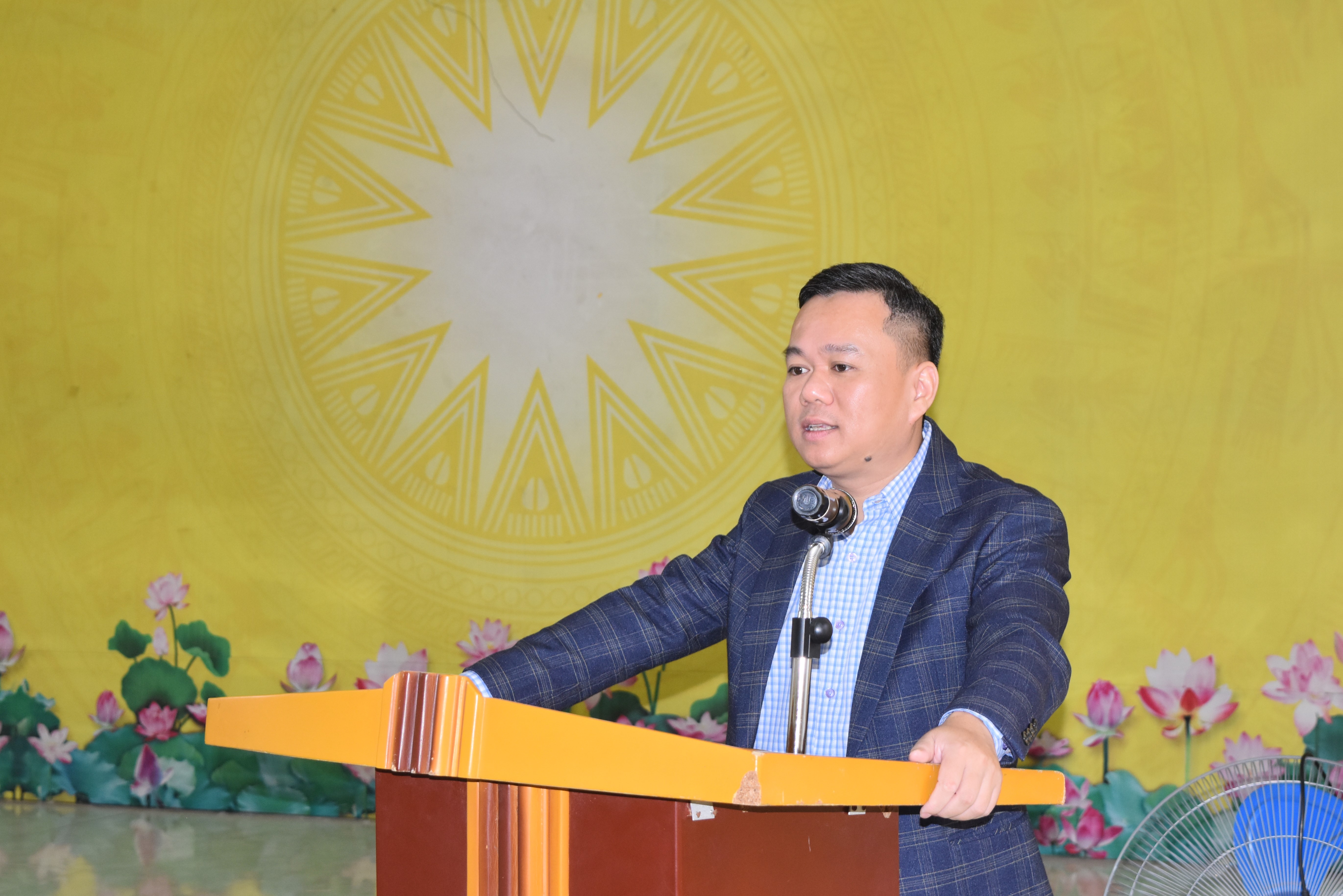 Đồng chí Bí thư Đảng ủy phường Minh Xuân Đỗ Hùng Đức - dự sinh hoạt chi bộ tổ 14 phường Minh Xuân