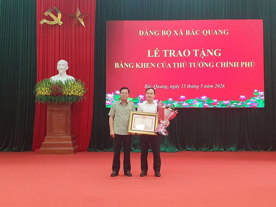 Đảng ủy xã Bắc Quang tổ chức Lễ trao tặng Bằng khen của Thủ tướng Chính phủ 