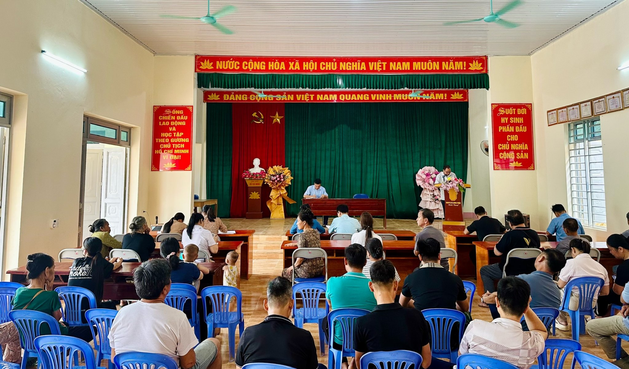 Minh Thanh, 27 thôn tổ chức lấy ý kiến Nhân dân về đề án sắp xếp, tổ chức lại các thôn trên địa bàn xã