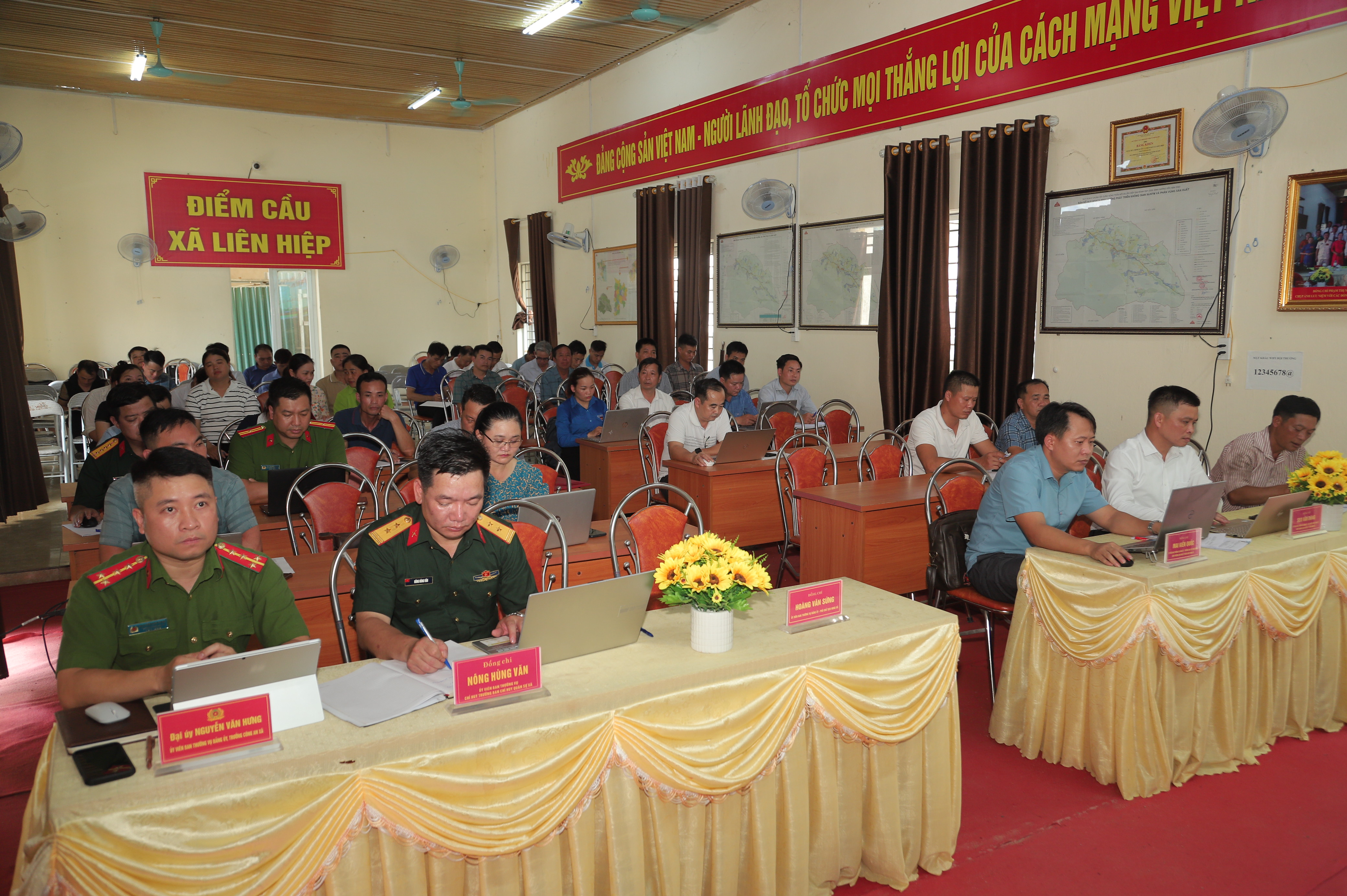 Hội nghị quán triệt, triển khai các văn bản về sắp xếp thôn