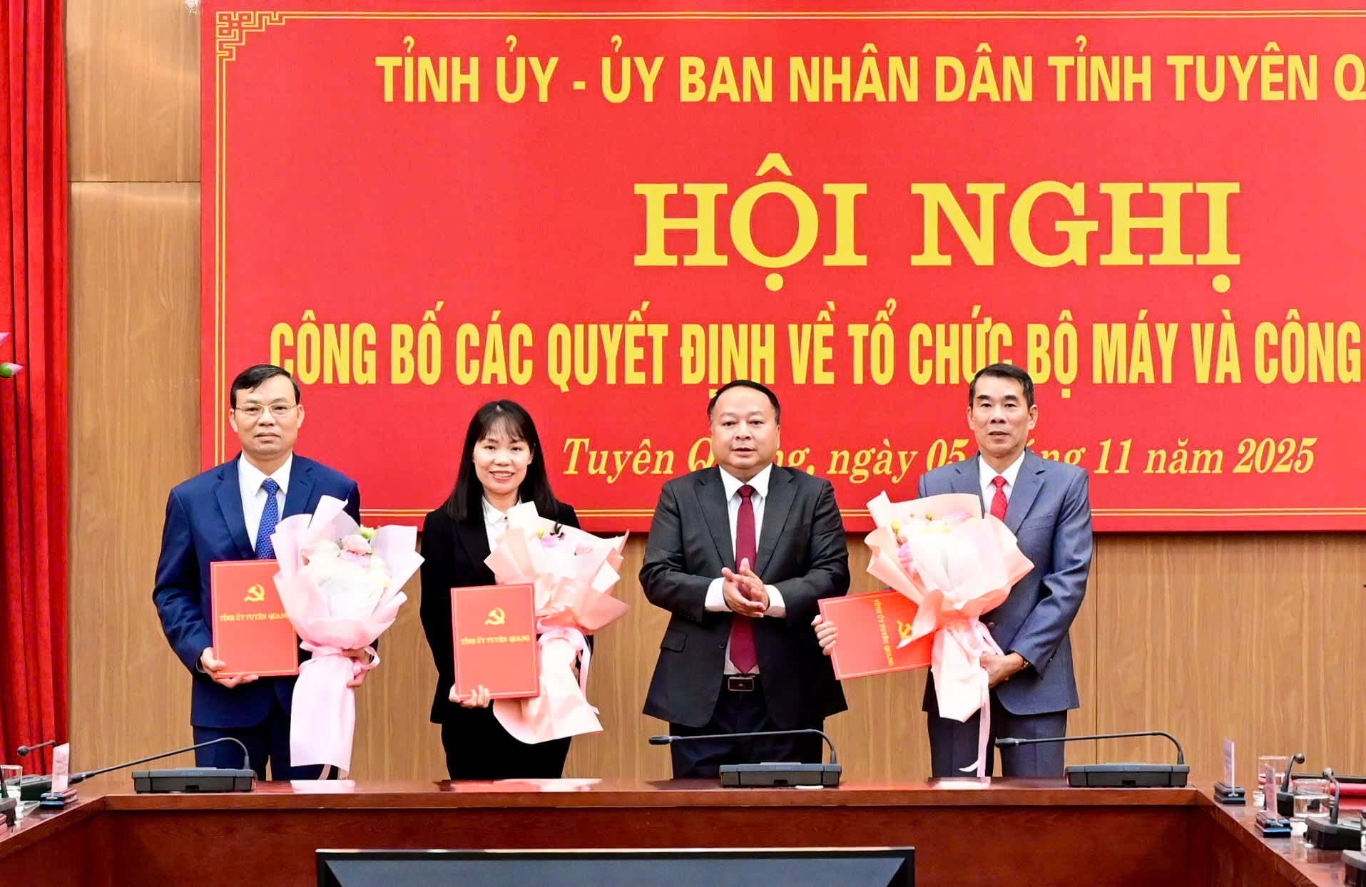 Hội nghị công bố các quyết định về tổ chức bộ máy và công tác cán bộ