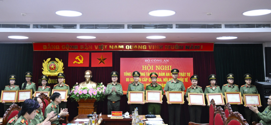 BẢO ĐẢM AN NINH, TRẬT TỰ PHẢI GẮN VỚI TẠO THUẬN LỢI TỐI ĐA ĐỂ NHÂN DÂN CẢM NHẬN, THỤ HƯỞNG MÔI TRƯỜNG AN NINH, AN TOÀN