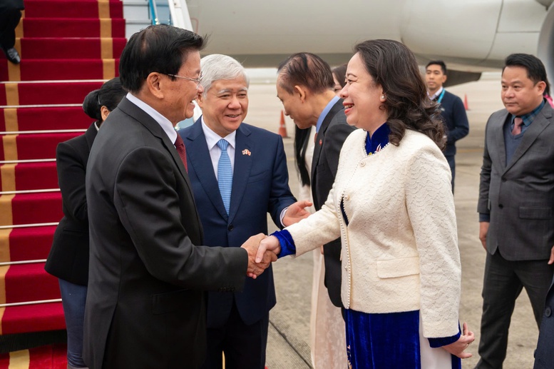 Tổng Bí thư, Chủ tịch nước Lào bắt đầu thăm cấp Nhà nước tới Việt Nam