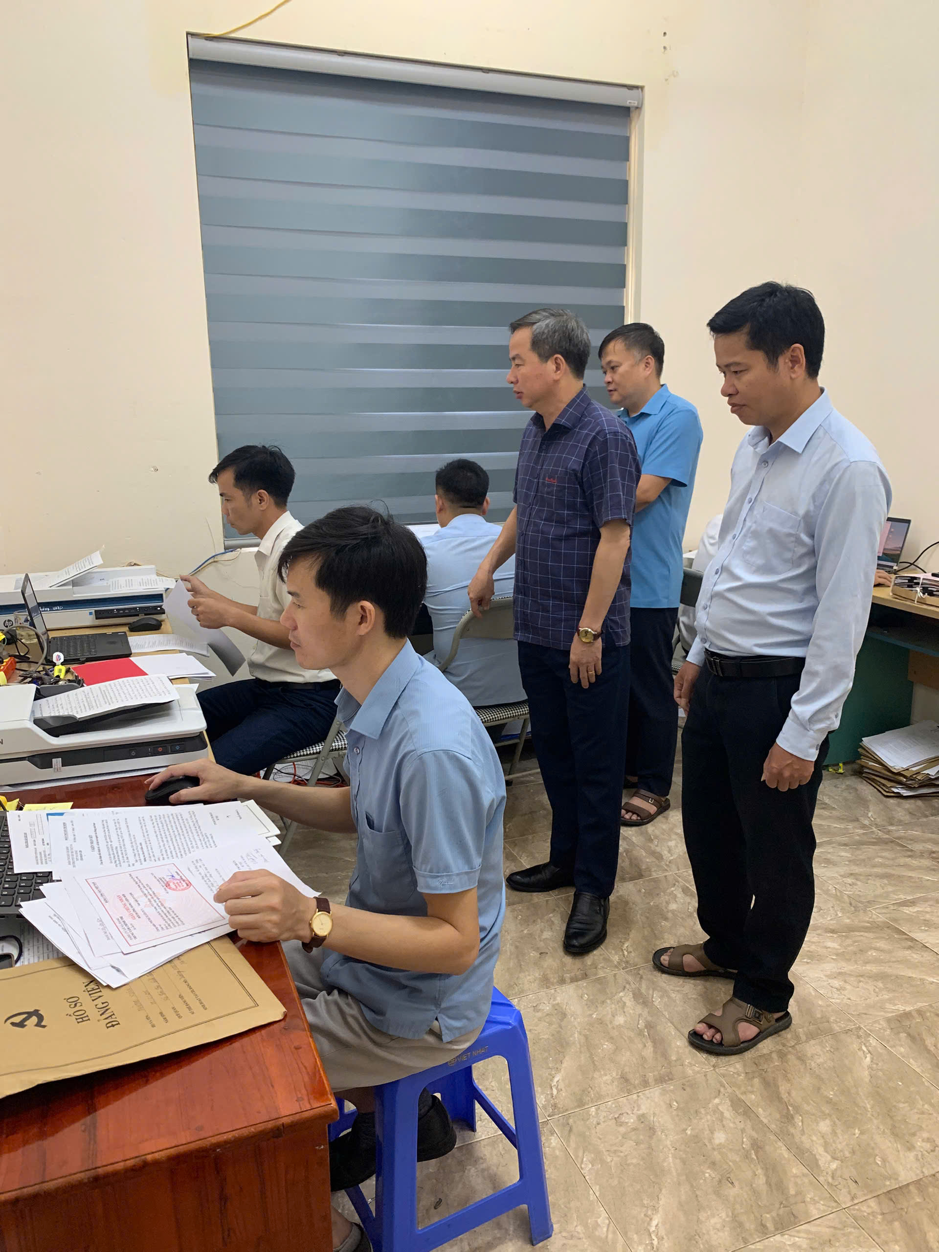 CÔN LÔN HOÀN THÀNH 100% SỐ HÓA, KÝ SỐ HỒ SƠ ĐẢNG VIÊN TRƯỚC THỜI HẠN