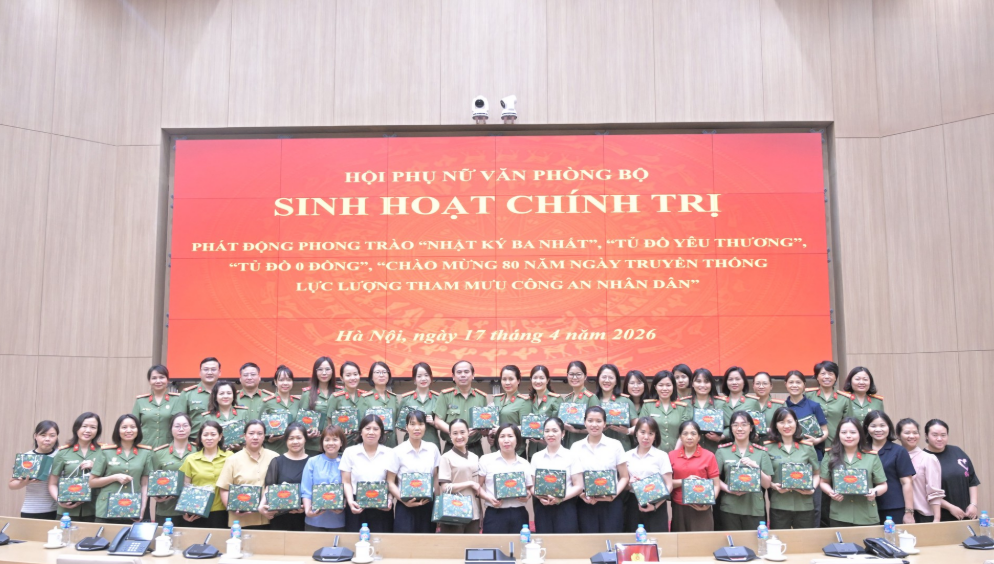 PHÁT ĐỘNG PHONG TRÀO "NHẬT KÝ BA NHẤT", "TỦ ĐỒ YÊU THƯƠNG", "TỦ ĐỒ 0 ĐỒNG" CHÀO MỪNG 80 NĂM NGÀY TRUYỀN THỐNG LỰC LƯỢNG THAM MƯU CÔNG AN NHÂN DÂN