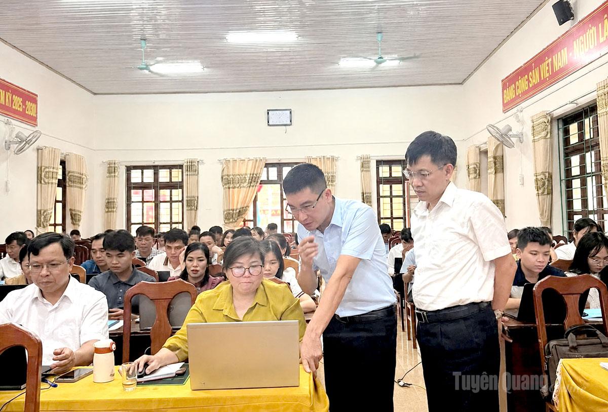 Xây dựng “cán bộ số” ở cơ sở
