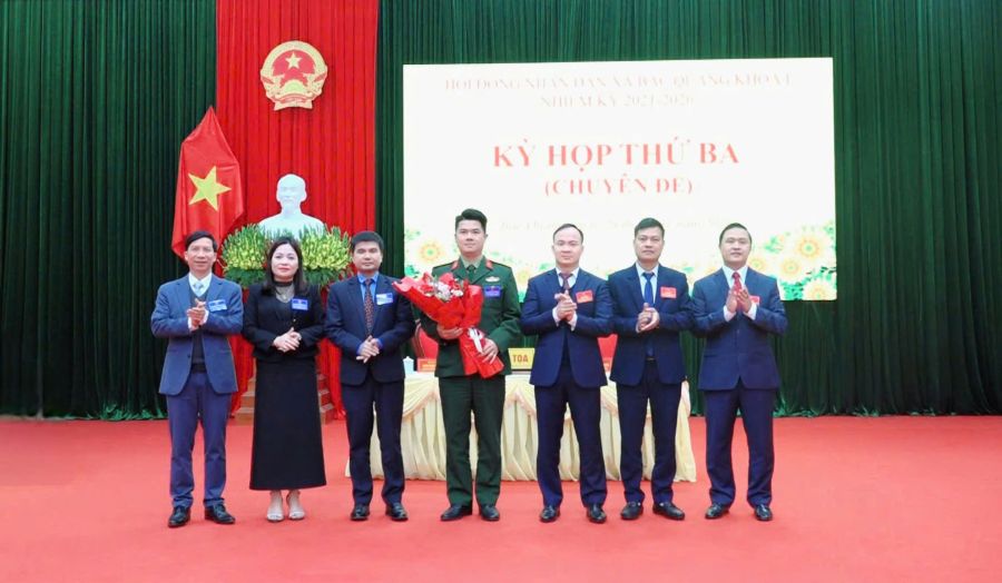 HĐND xã Bắc Quang khóa I, nhiệm kỳ 2021-2016 tổ chức Kỳ họp thứ ba (chuyên đề)