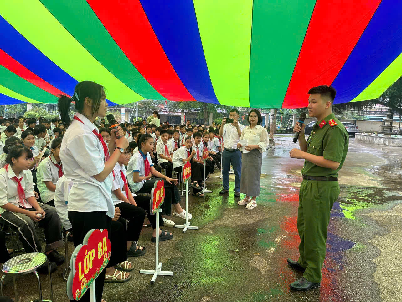  THÁNG 3 Ở BẰNG HÀNH – KHI NHỮNG BÀI HỌC PHÁP LUẬT “CHẠM” ĐẾN TRÁI TIM HỌC SINH 
