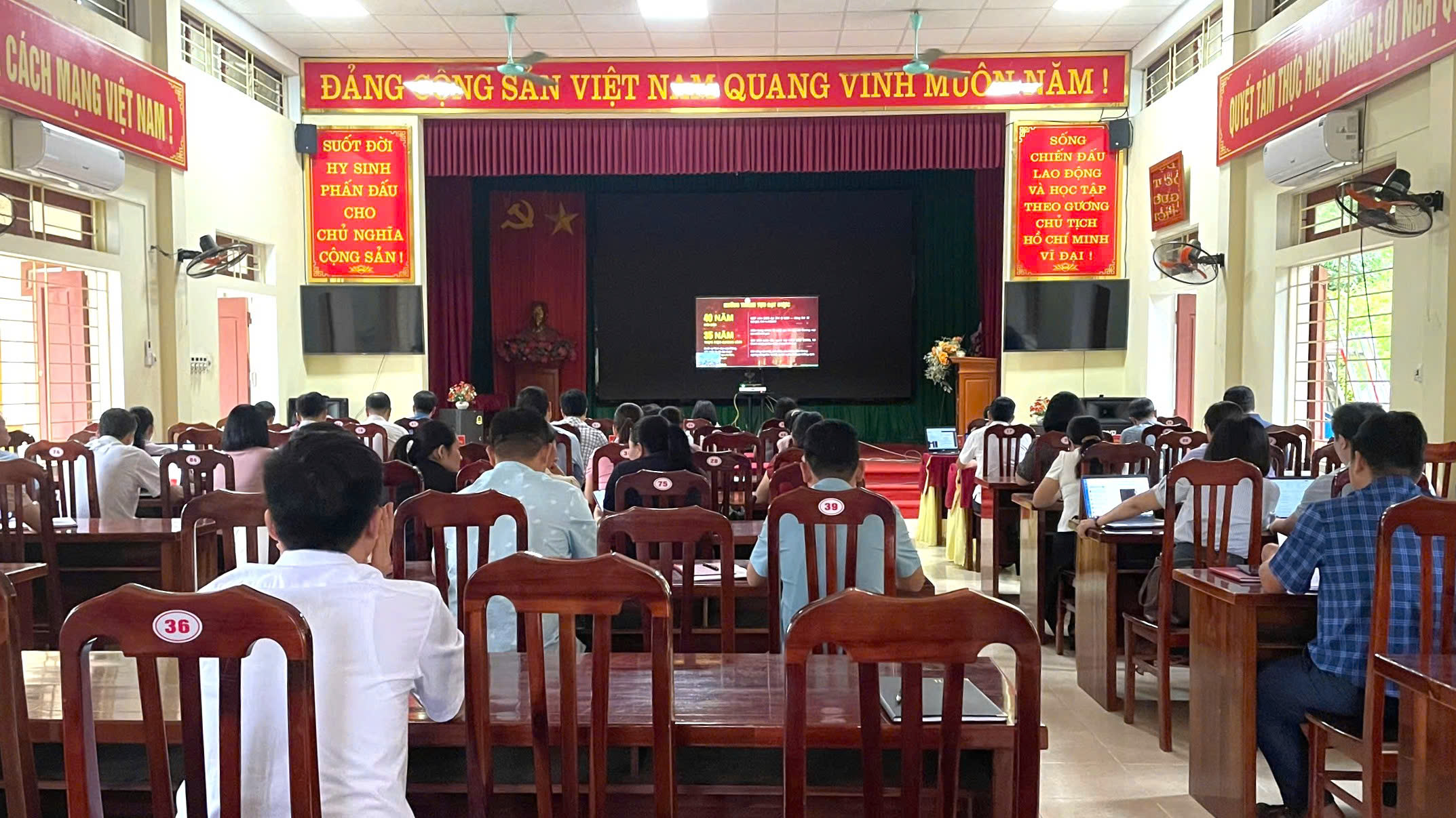 Hội nghị trực tuyến nghiên cứu, học tập quán triệt và triển khai thực hiện Nghị quyết Hội nghị lần thứ ba Ban chấp hành Trung ương Đảng khóa XIV