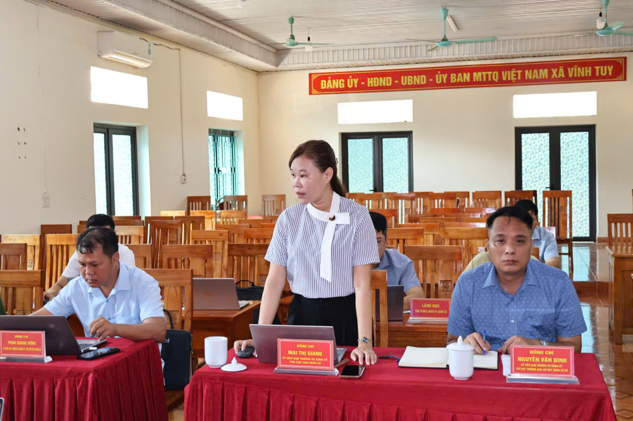 Phiên họp ủy ban tuần 33 2.jpg