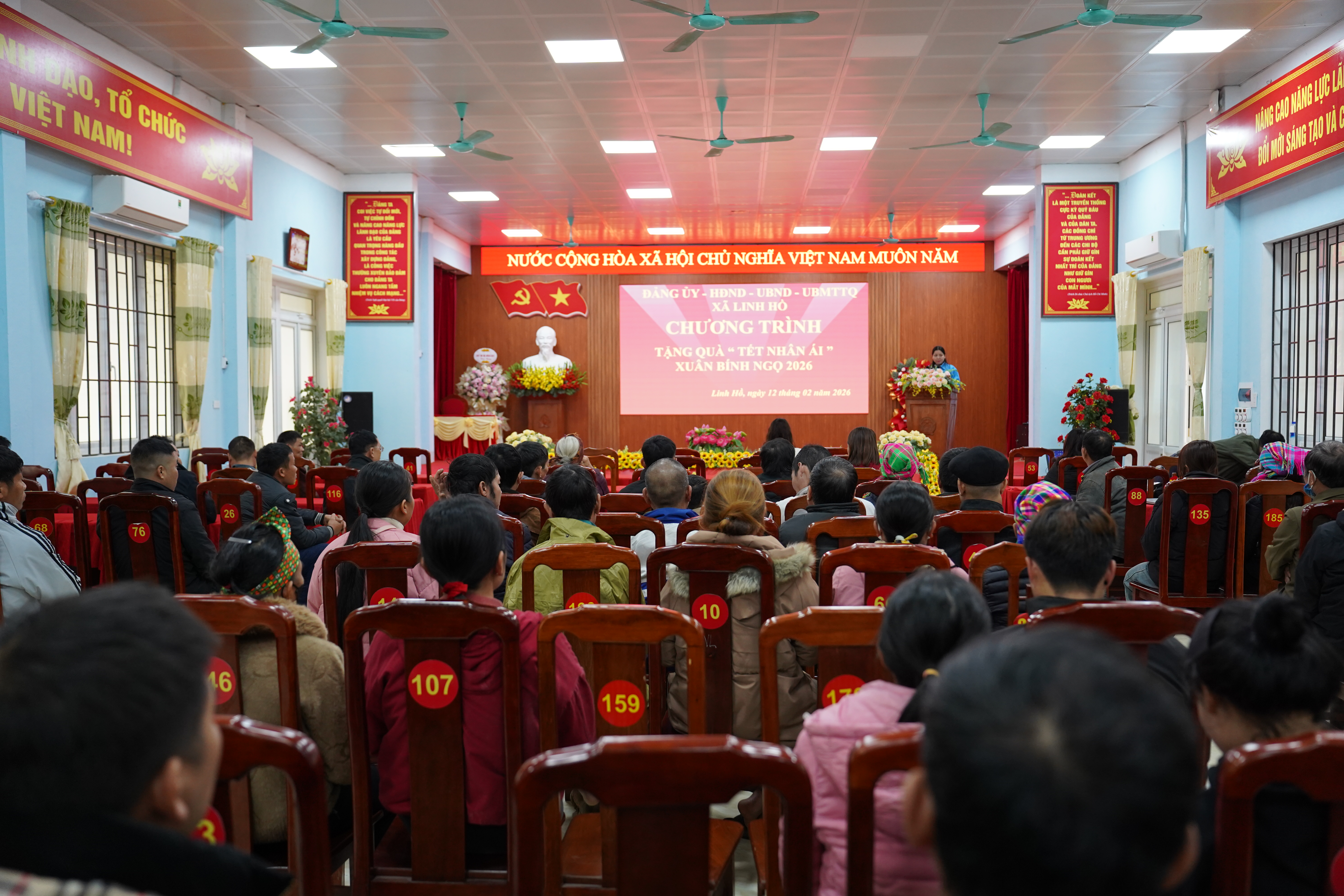 Đảng ủy – HĐND – UBND – Ủy ban MTTQ Việt Nam xã Linh Hồ trao quà Tết cho hộ nghèo nhân dịp Tết Bính Ngọ 2026