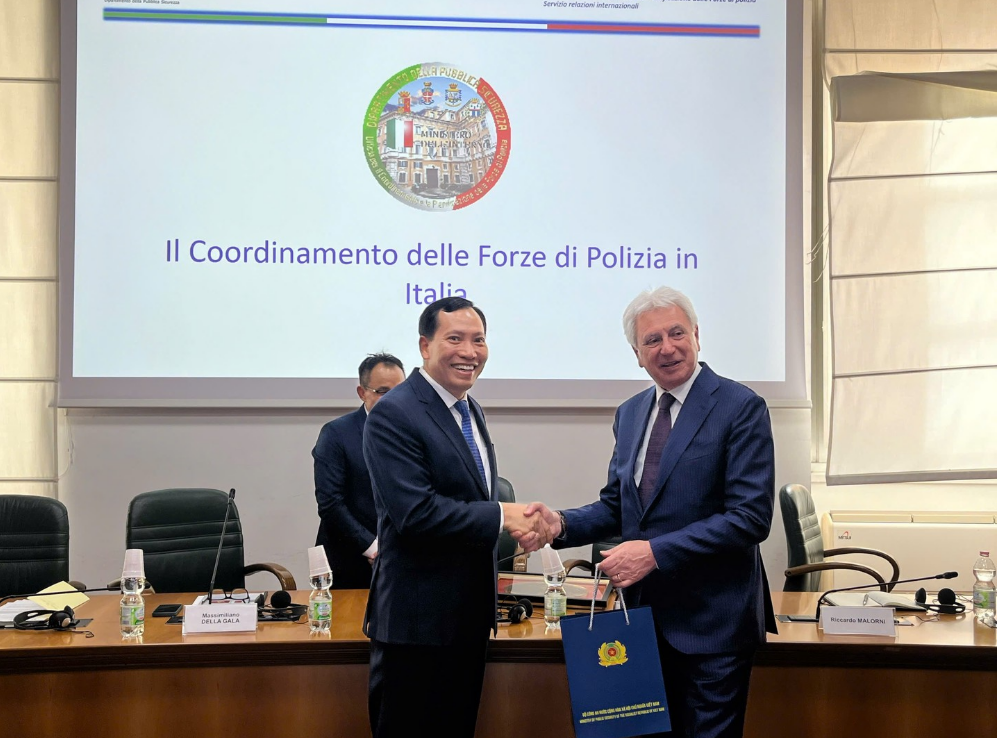 THỨ TRƯỞNG LÊ VĂN TUYẾN LÀM VIỆC VỚI CÁC ĐỐI TÁC ITALIA, THỔ NHĨ KỲ