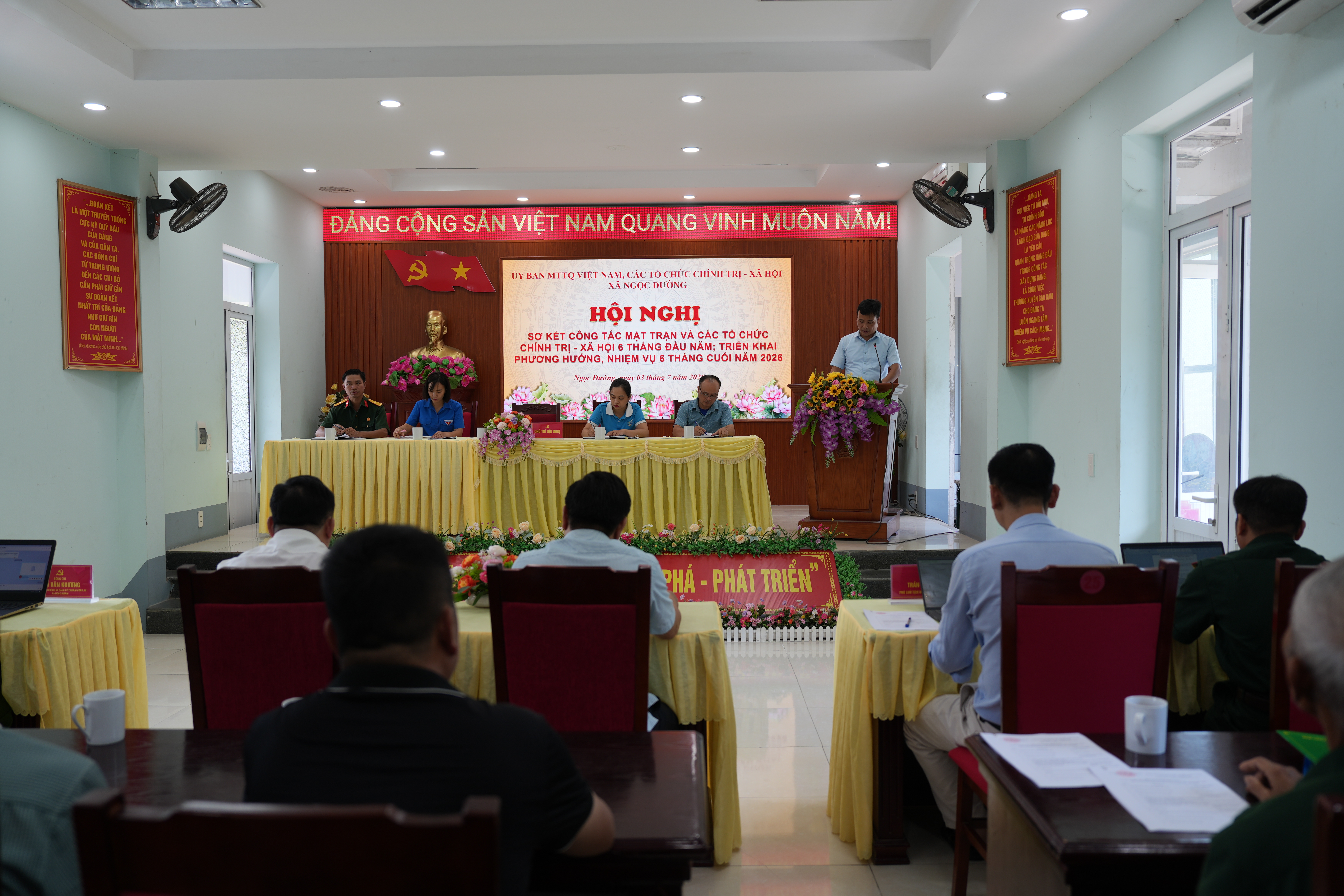 Bí thư Đảng uỷ xã Bùi Huy Hoàng dự hội nghị sơ kết công tác Mặt trận tổ quốc và các tổ chức chính trị - xã hội xã Ngọc Đường