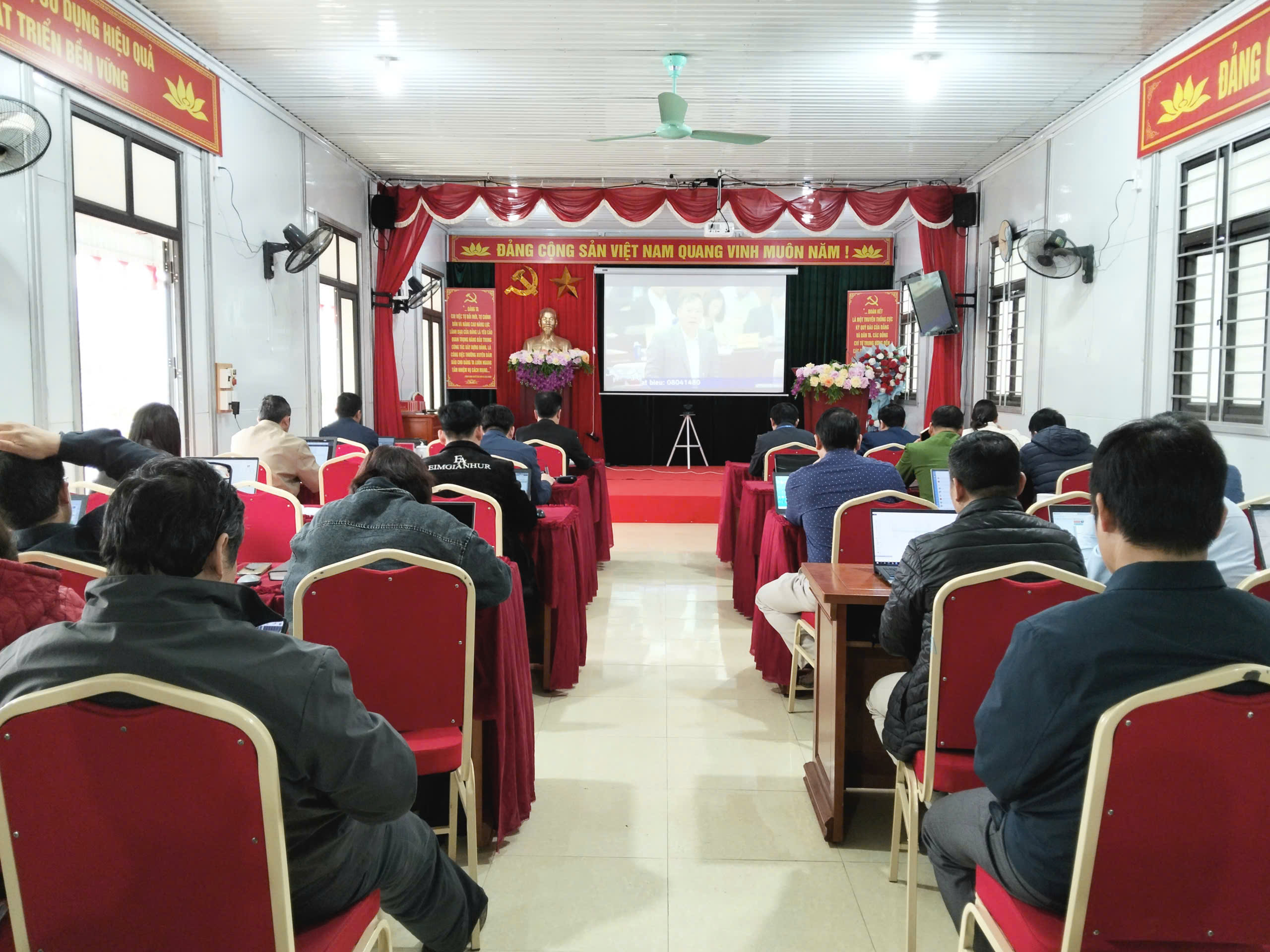 Xã Tát Ngà dự Hội nghị toàn quốc triển khai công tác bầu cử đại biểu Quốc hội khóa XVI và đại biểu HĐND các cấp nhiệm kỳ 2026 - 2031