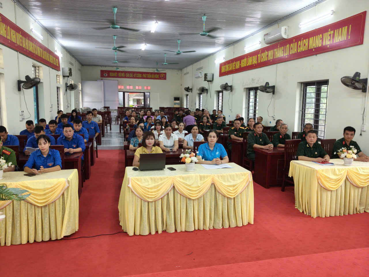 ảnh HN  đ biểu.jpg