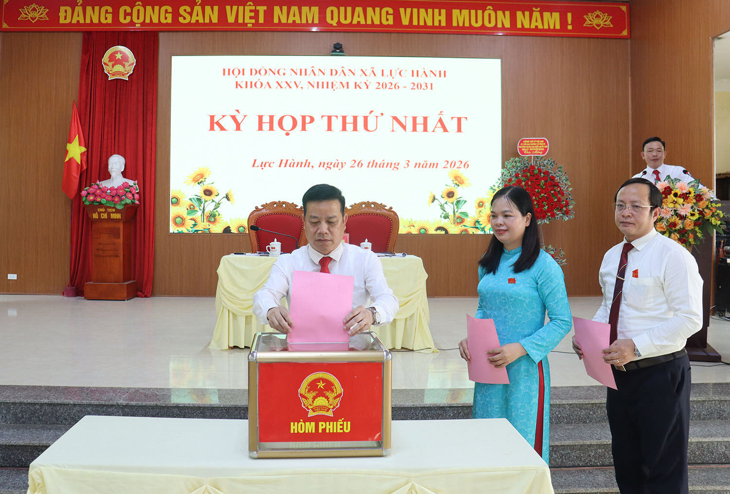 LỰC HÀNH TỔ CHỨC THÀNH CÔNG KỲ HỌP THỨ NHẤT, HĐND XÃ KHÓA XXV, NHIỆM KỲ 2026 - 2031