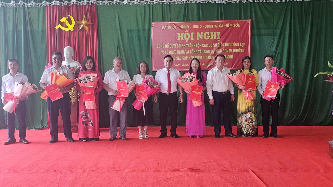 Xã Niêm Sơn tổ chức Hội nghị công bố các quyết định thành lập cơ sở giáo dục công lập, tổ chức đảng và công tác tổ chức cán bộ sau sắp xếp trên địa bàn xã