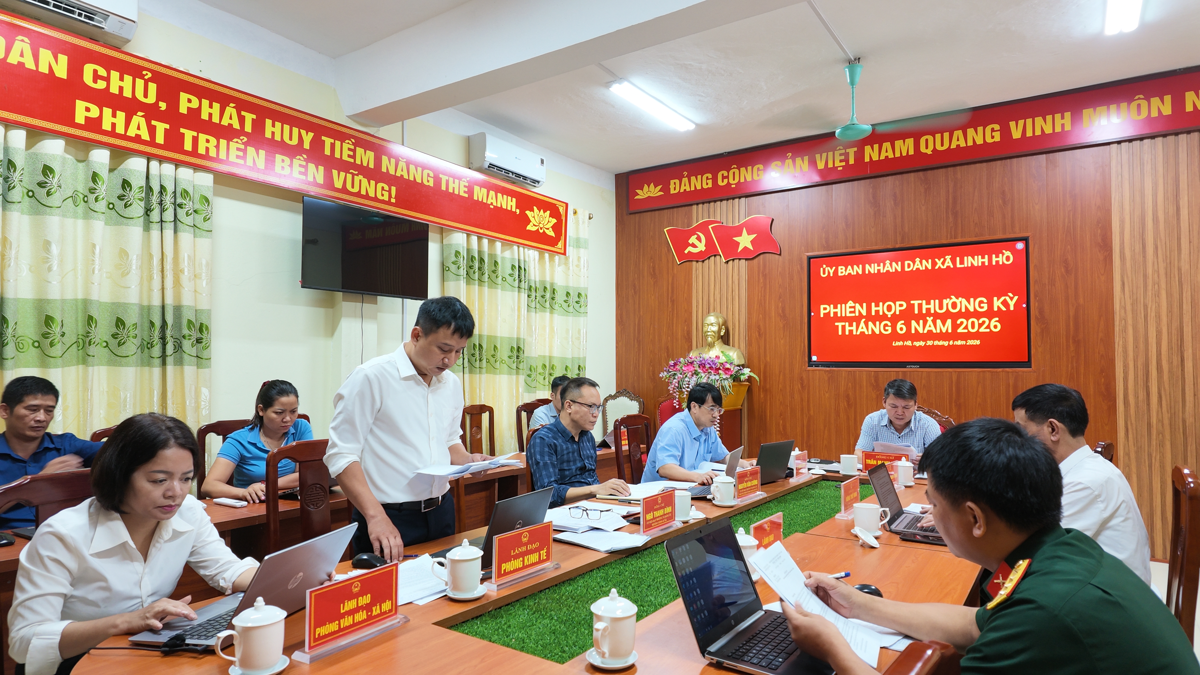 Phi&ecirc;n họp 5.JPG