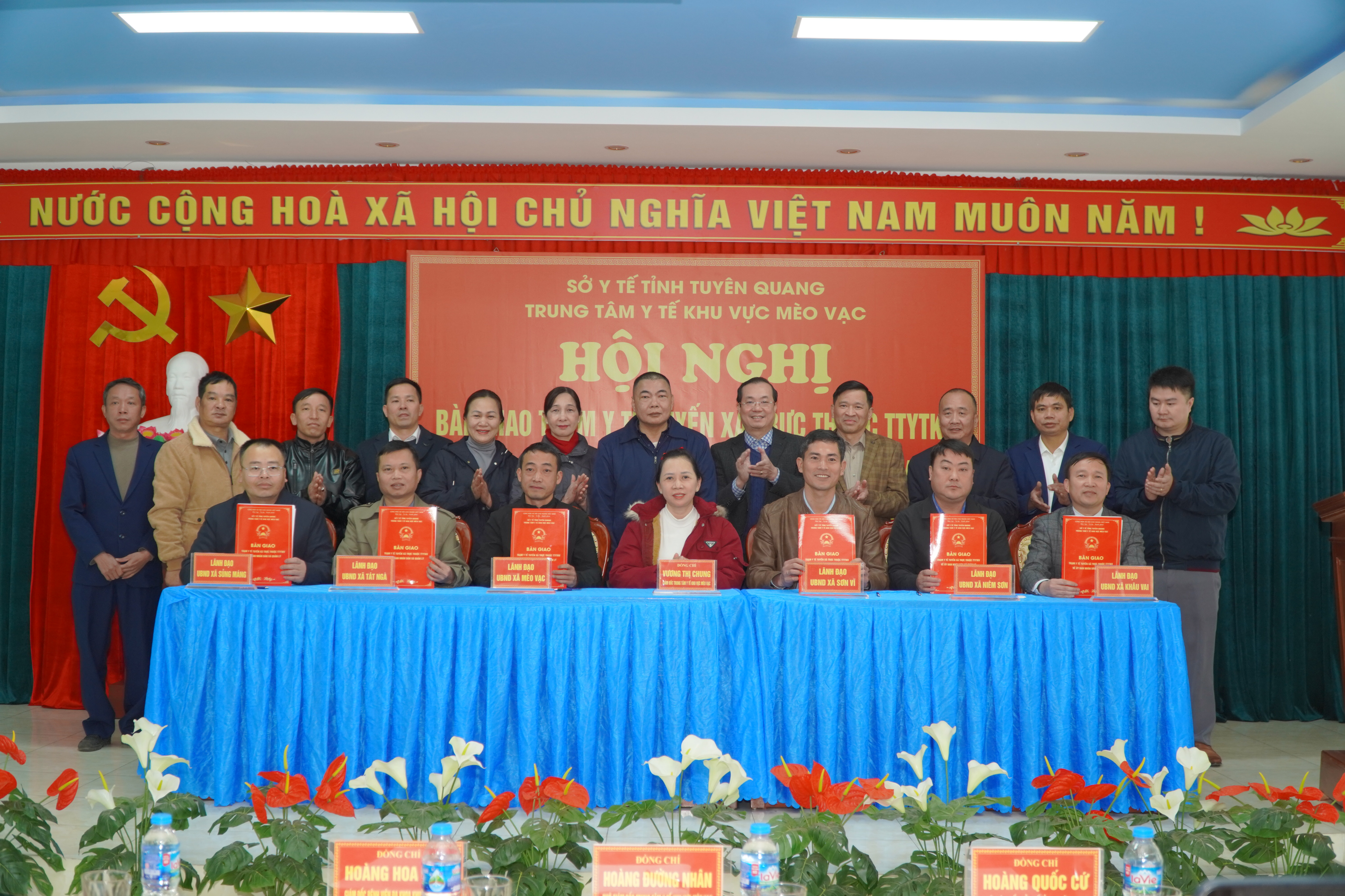 Hội nghị bàn giao các Trạm Y tế tuyến xã về Ủy ban nhân dân xã quản lý