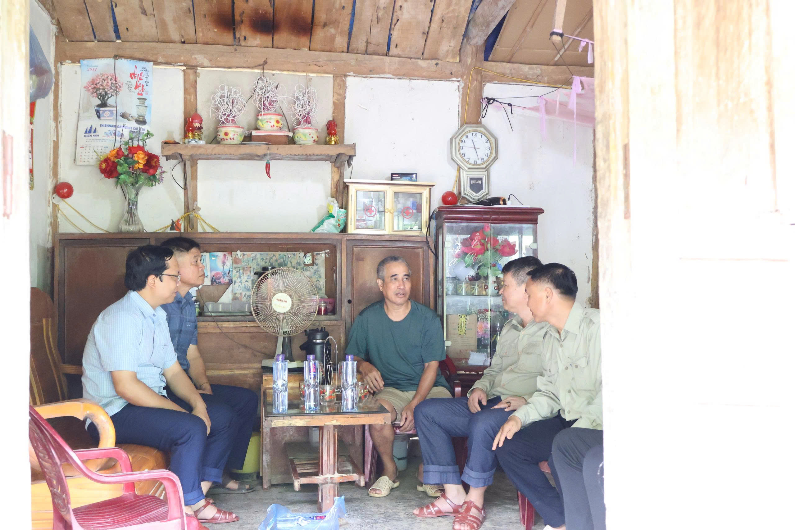 Bt khảo sát nhà tạm.jpg