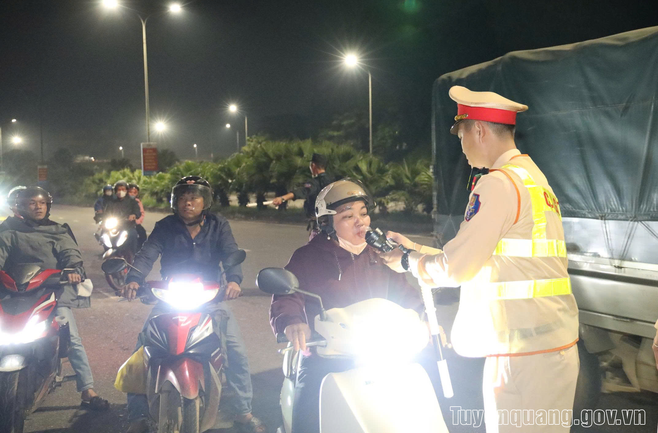 Tăng cường tuần tra, kiểm soát và xử lý vi phạm nồng độ cồn