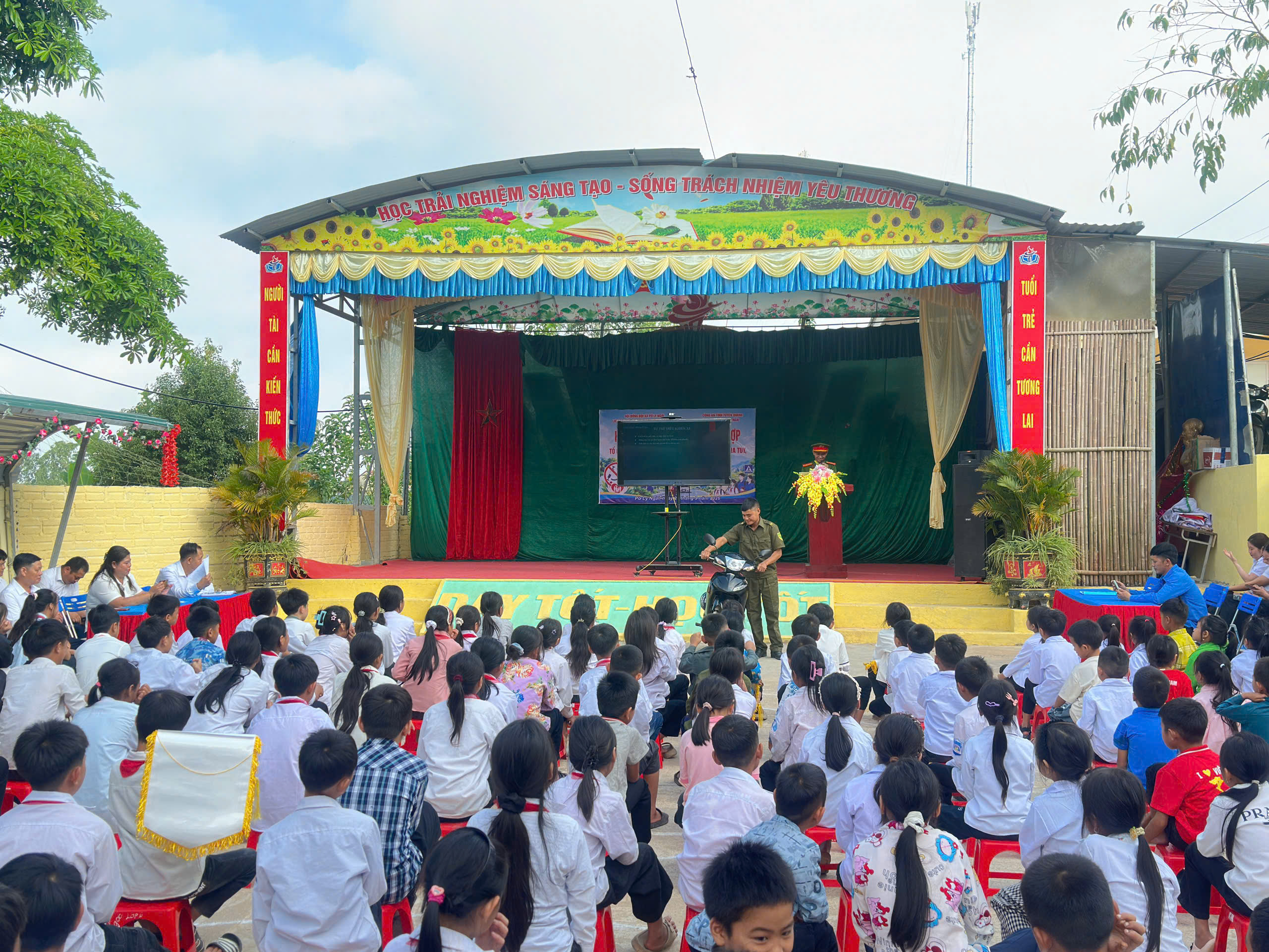 AN TOÀN ĐẾN LỚP