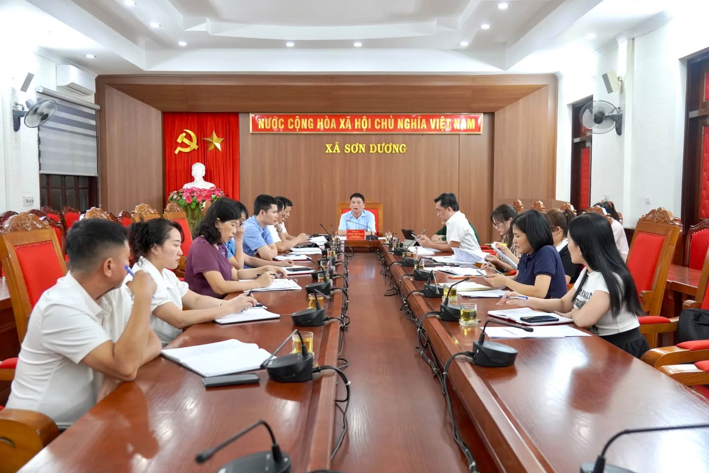 UBND xã Sơn Dương họp thường kỳ tháng 10, triển khai nhiệm vụ trọng tâm tháng 11/2026