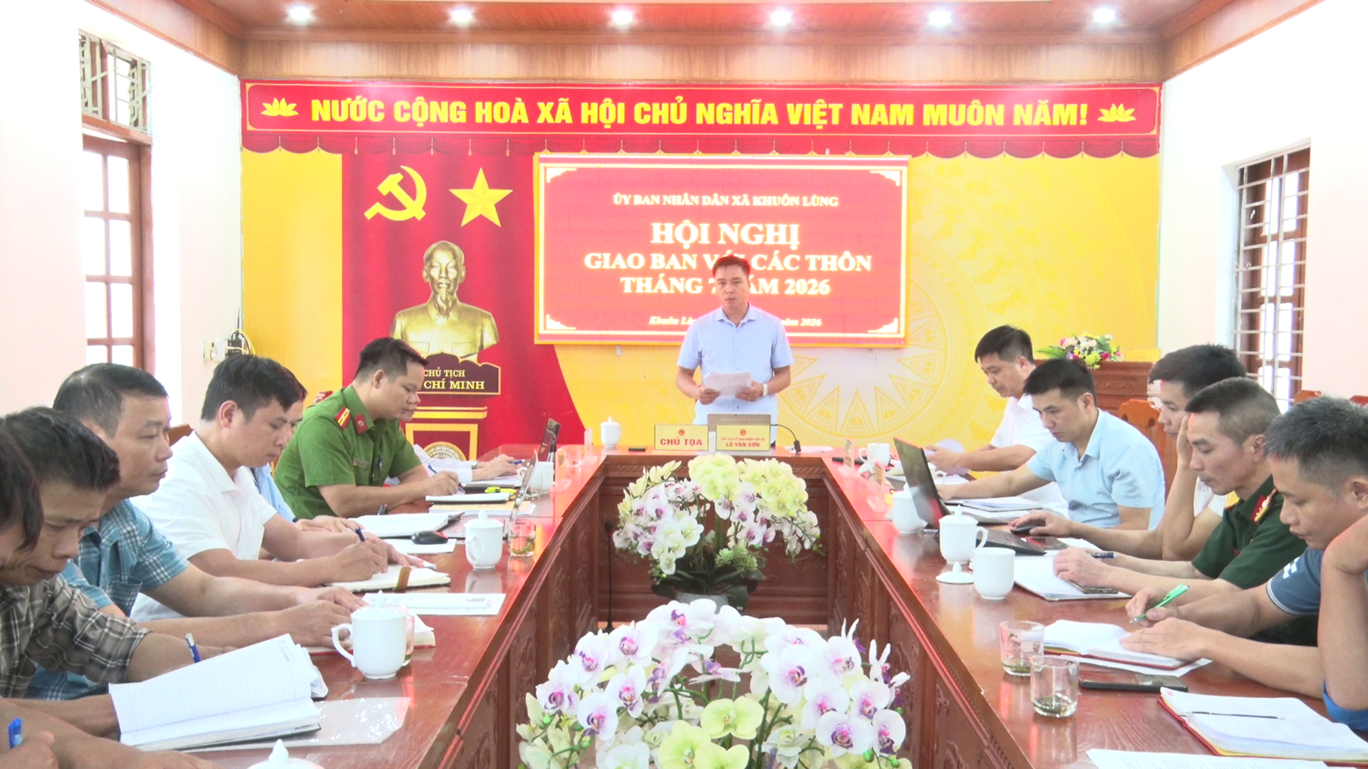 UBND XÃ KHUÔN LÙNG TỔ CHỨC HỘI NGHỊ GIAO BAN VỚI CÁC THÔN VỀ TÌNH HÌNH THỰC HIỆN NHIỆM VỤ 07 THÁNG ĐẦU NĂM 2026