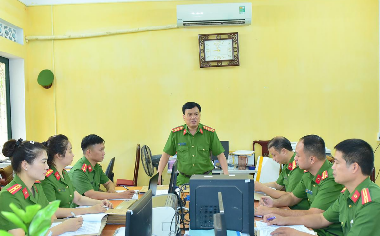 THẦM LẶNG GIỮ VỮNG AN NINH, TRẬT TỰ