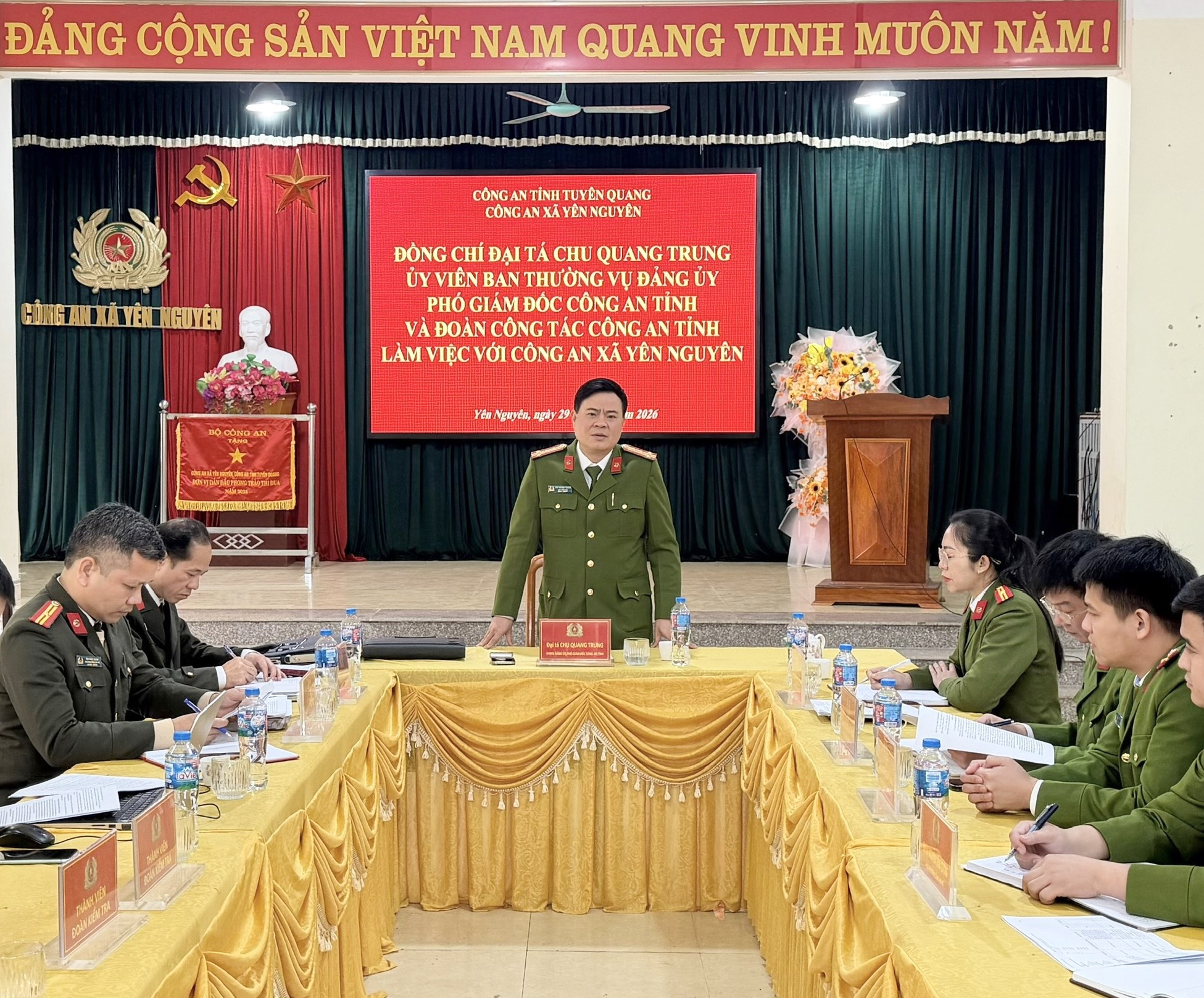LÃNH ĐẠO CÔNG AN TỈNH LÀM VIỆC VỚI CÔNG AN XÃ YÊN NGUYÊN