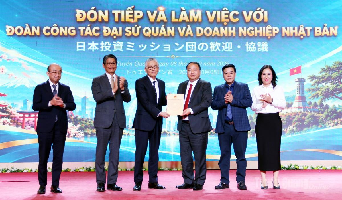 Japanese Embassy Delegation Meets with Tuyen Quang Provincial Leaders to Explore Investment Opportunities