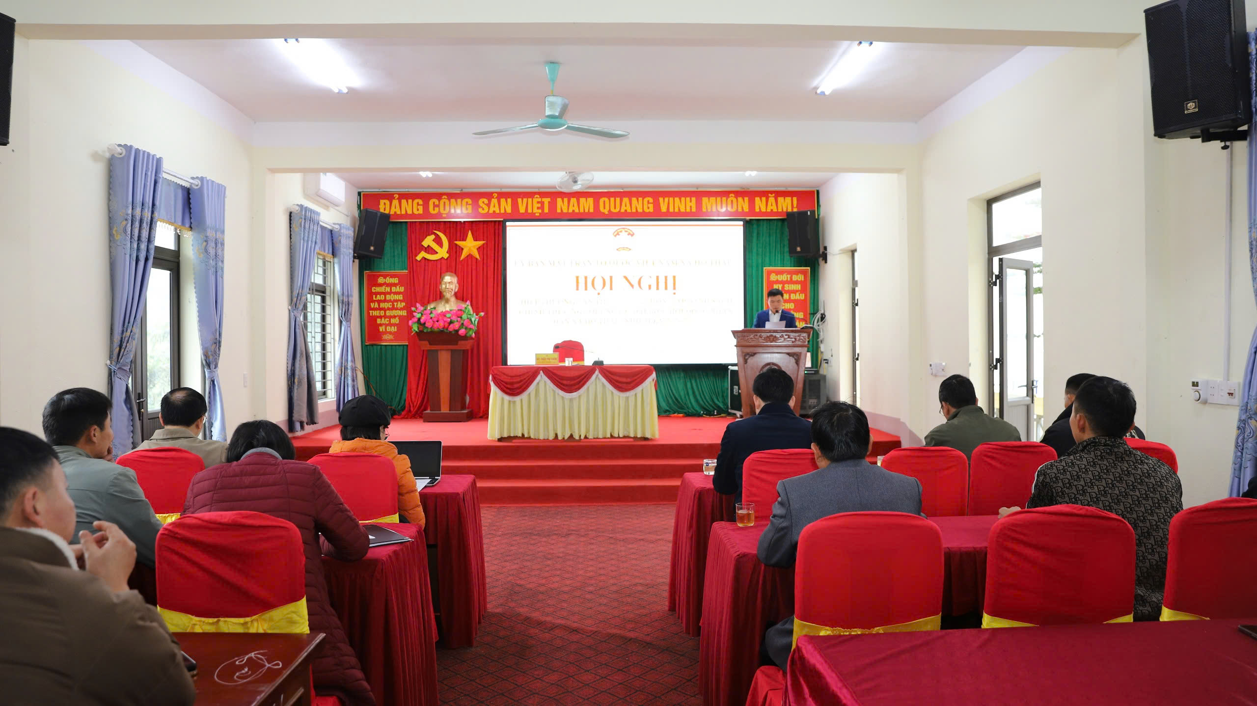 Hội nghị hiệp thương lần thứ 3 để thoả thuận lập danh sách những người đủ tiêu chuẩn ứng cử Đại biểu HĐND xã Hồ Thầu, nhiệm kỳ 2026-2031.