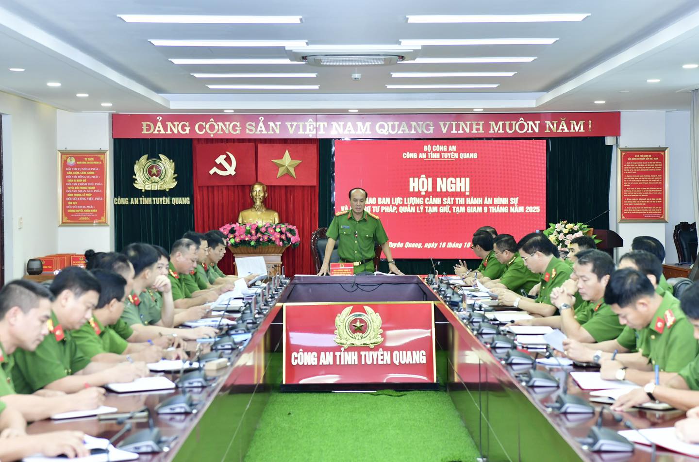 GIAO BAN CÔNG TÁC THI HÀNH ÁN HÌNH SỰ VÀ HỖ TRỢ TƯ PHÁP, QUẢN LÝ TẠM GIỮ, TẠM GIAM 9 THÁNG NĂM 2025