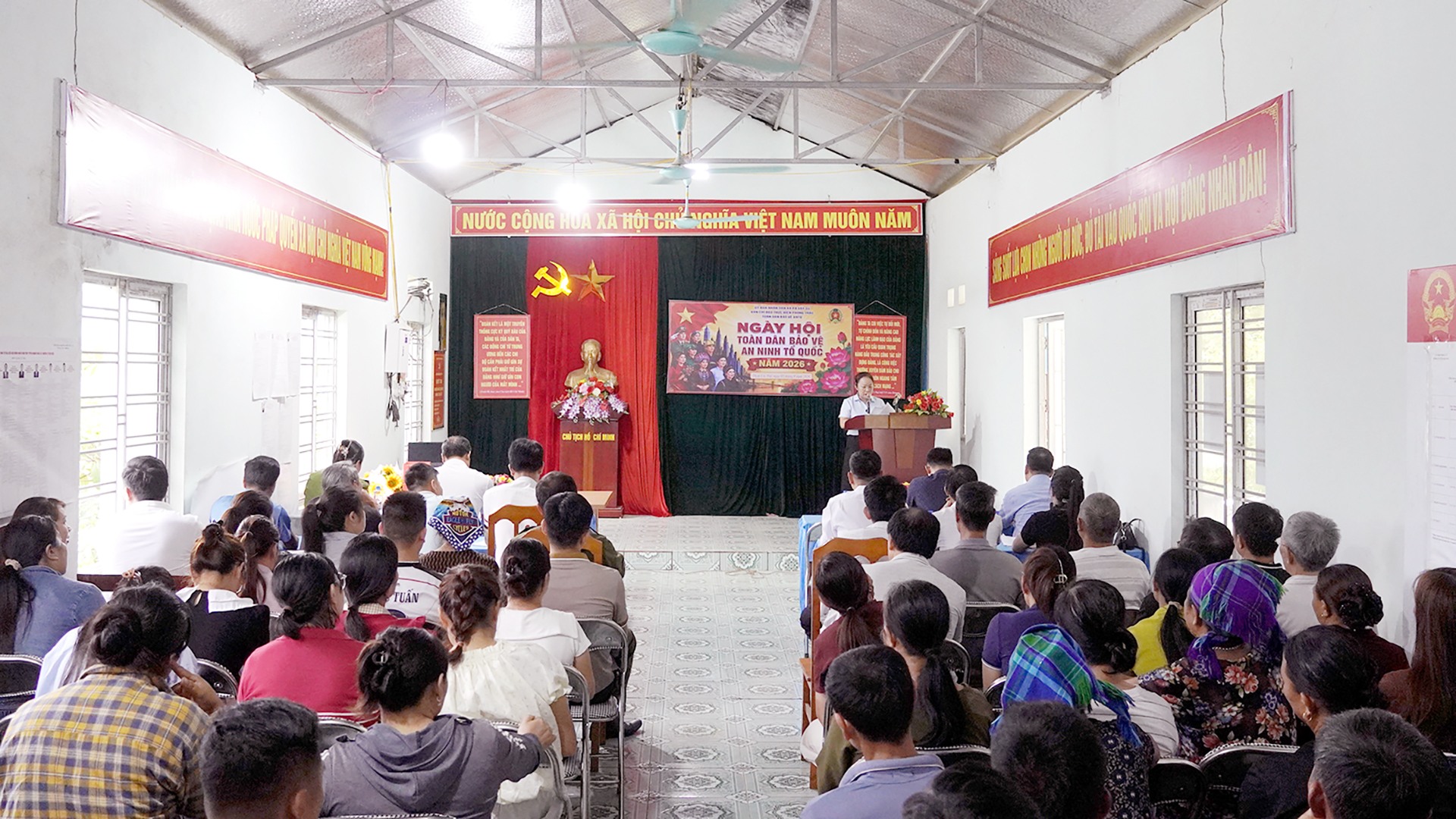 ng&agrave;y hội to&agrave;n d&acirc;n BVQNTQ th&ocirc;n cốc p&agrave;i (1).jpg
