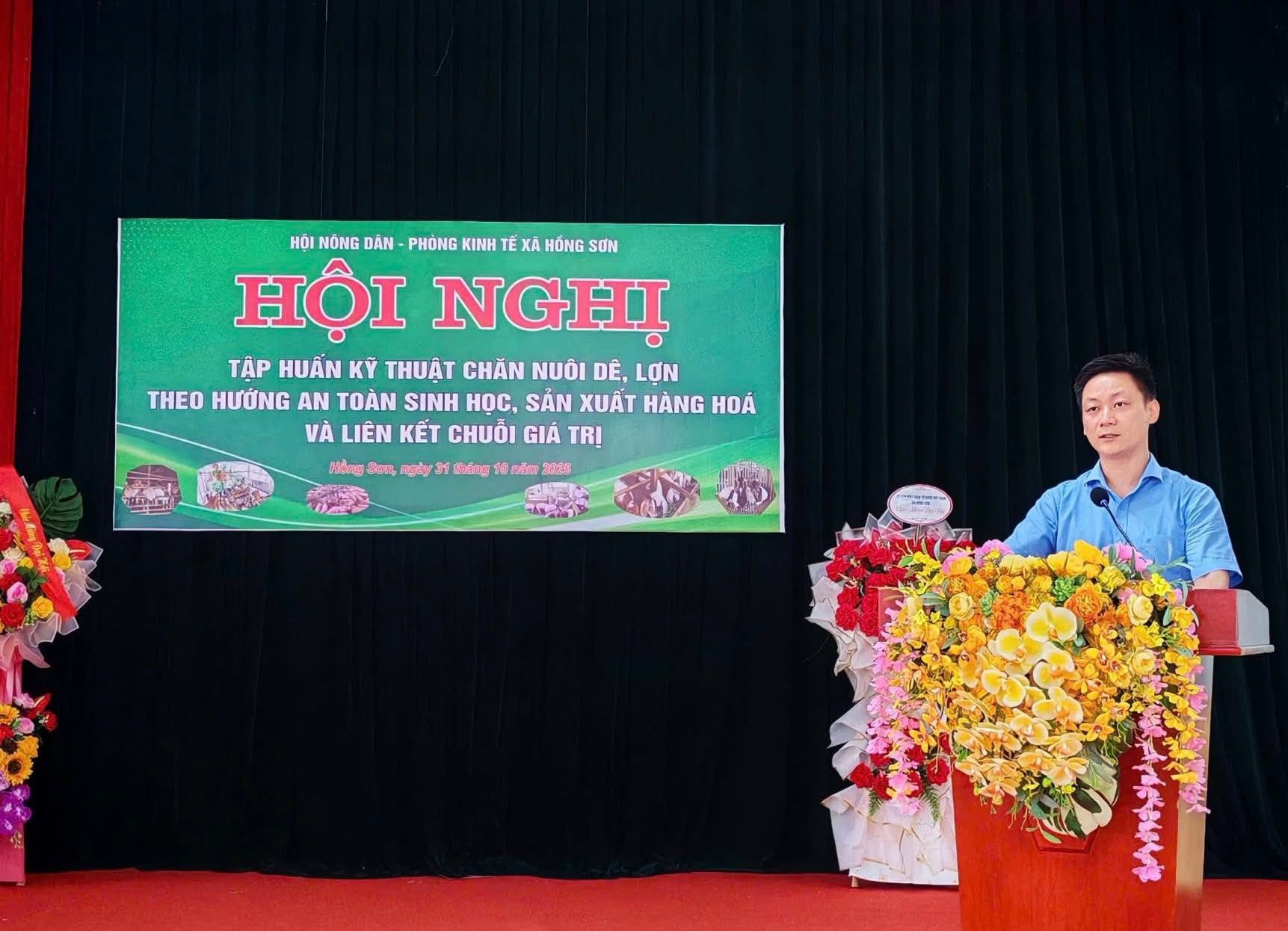 Xã Hồng Sơn tổ chức Hội nghị tập huấn kỹ thuật chăn nuôi dê, lợn theo hướng an toàn sinh học, sản xuất hàng hoá và liên kết chuỗi giá trị.