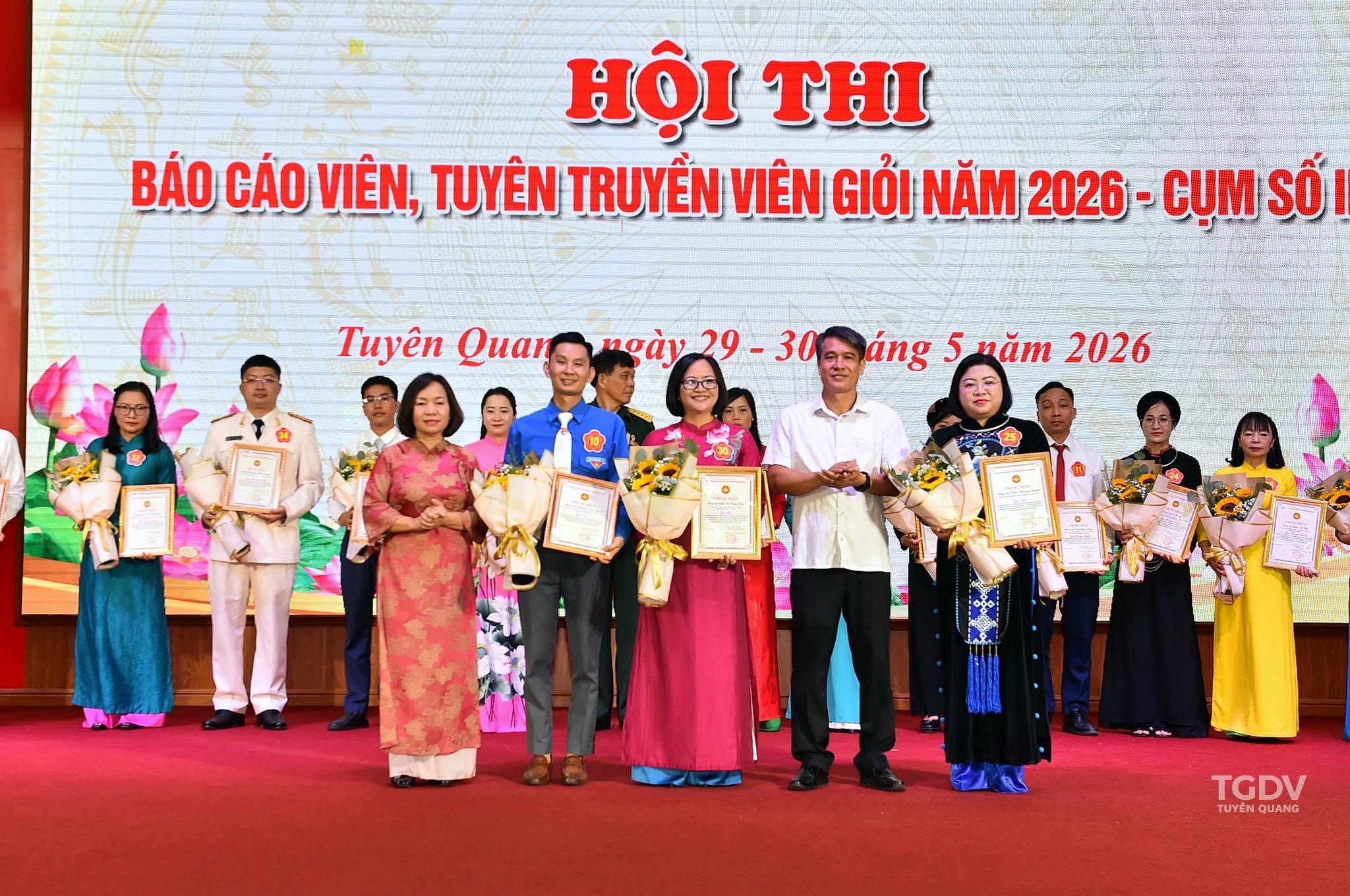 Đồng chí Nguyễn Văn Hiệp đạt giải 3 tại Hội thi Báo cáo viên, tuyên truyền viên giỏi năm 2026 - Cụm thi số 3