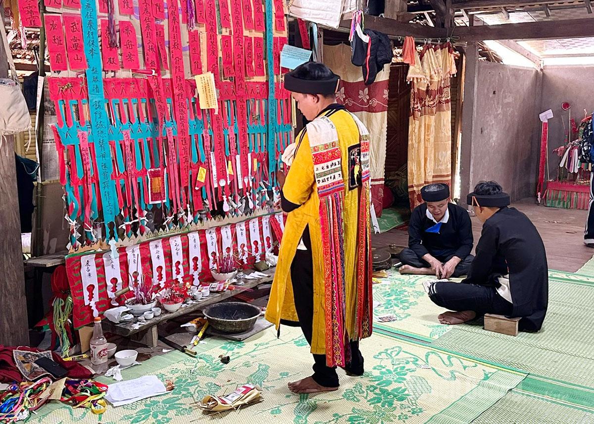 Dao Coming-of-Age Ceremony: The red thread connecting descendants with ancestors