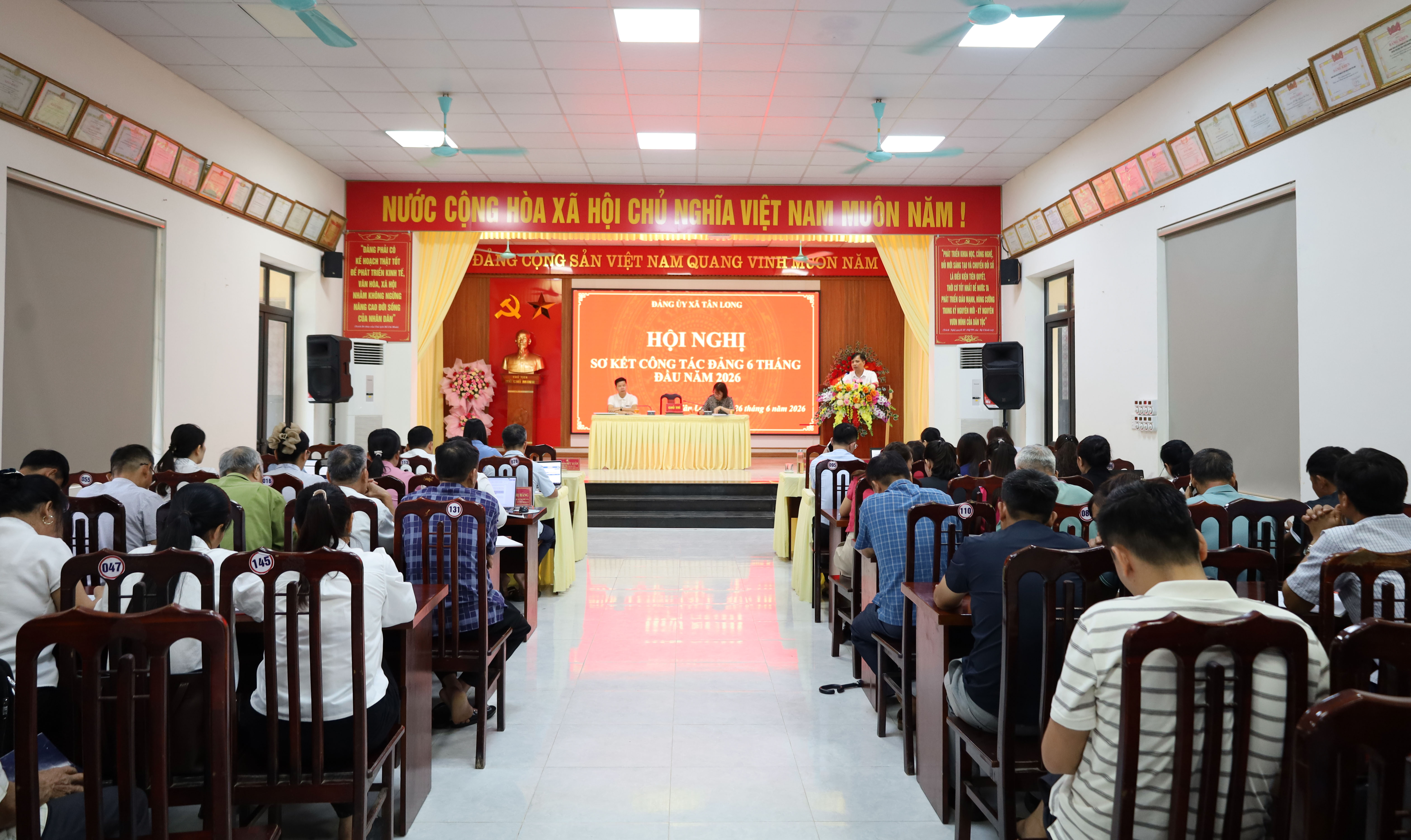 ĐẢNG ỦY XÃ TÂN LONG TỔ CHỨC HỘI NGHỊ SƠ KẾT CÔNG TÁC ĐẢNG 6 THÁNG ĐẦU NĂM 2026
