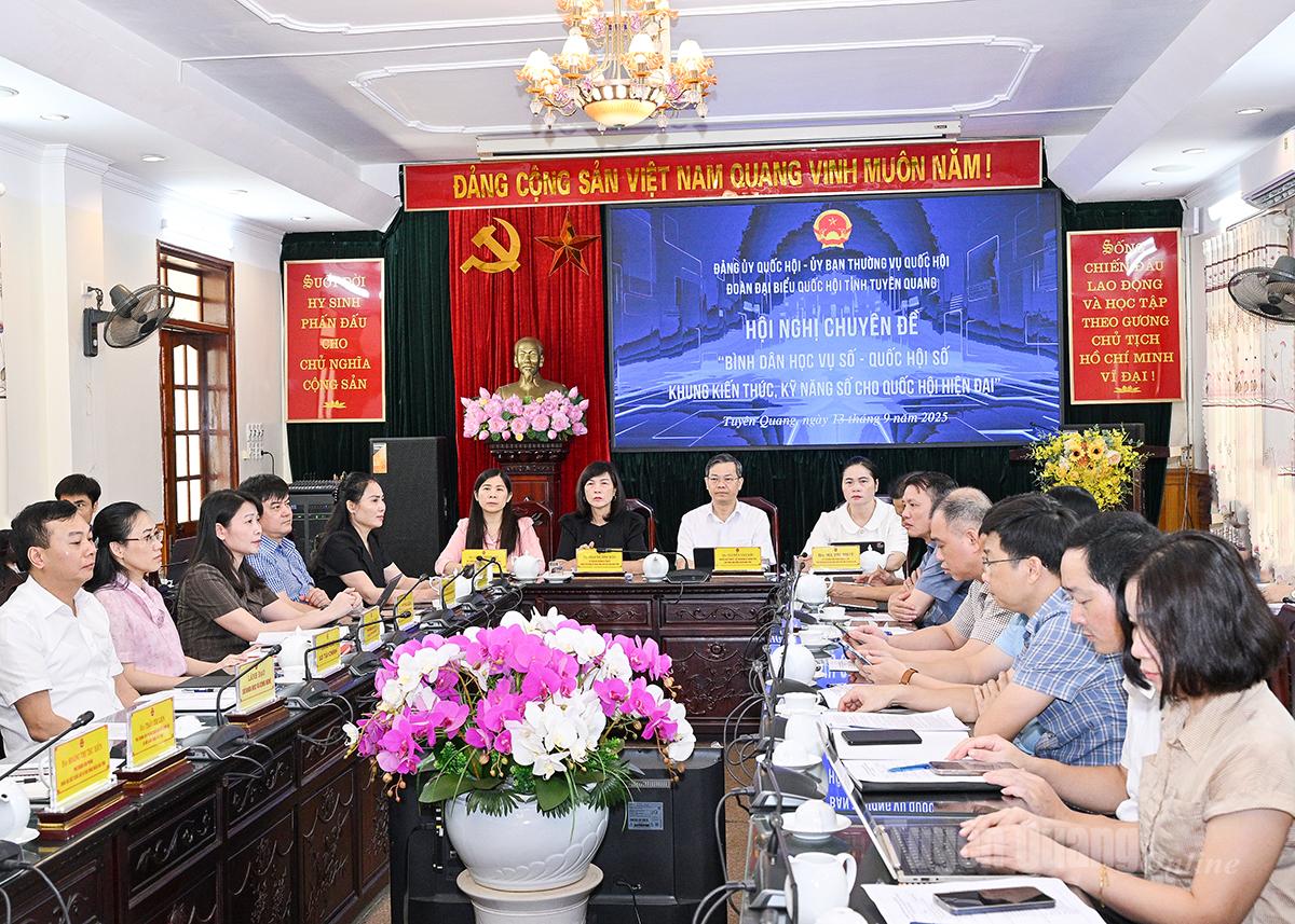 Hội nghị chuyên đề “Bình dân học vụ số - Quốc hội số: Khung kiến thức, kỹ năng số cho Quốc hội hiện đại”